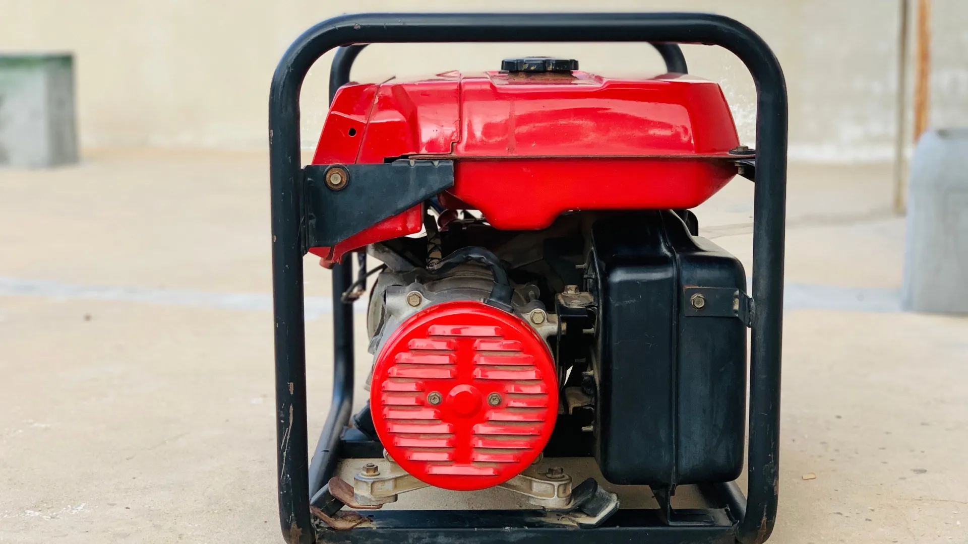 
                    Precisa de usar um gerador? Os conselhos (e alertas) da Proteção Civil
                