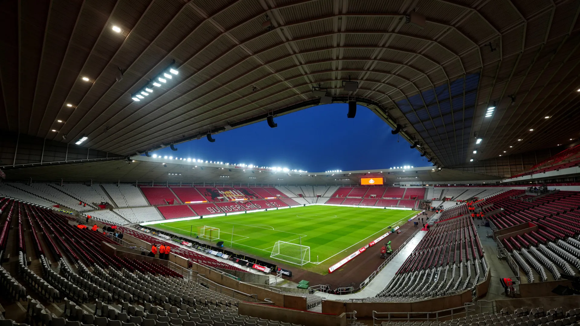 
                    EM DIRETO: Sunderland-Burnley fecha jornada na Premier League
                