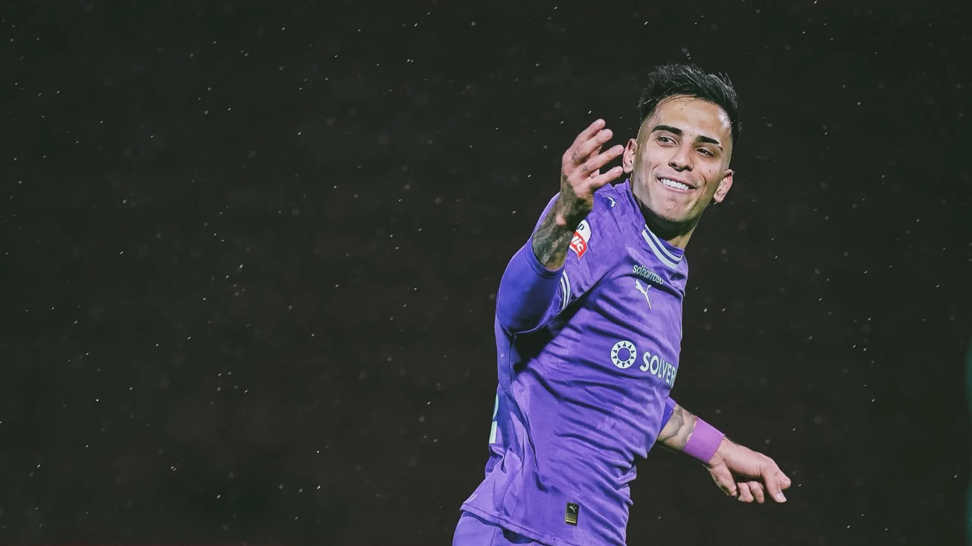 
                    Sp. Braga goleia nas Aves com direito a obra de arte de Zalazar
                