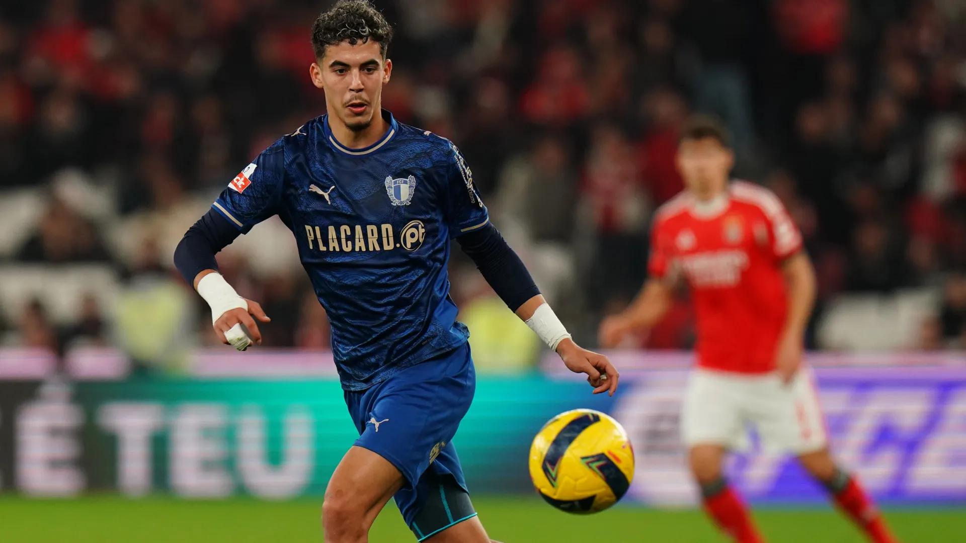 
                    Oficial: Zabiri ruma ao Rennes e deixa o Famalicão em definitivo
                