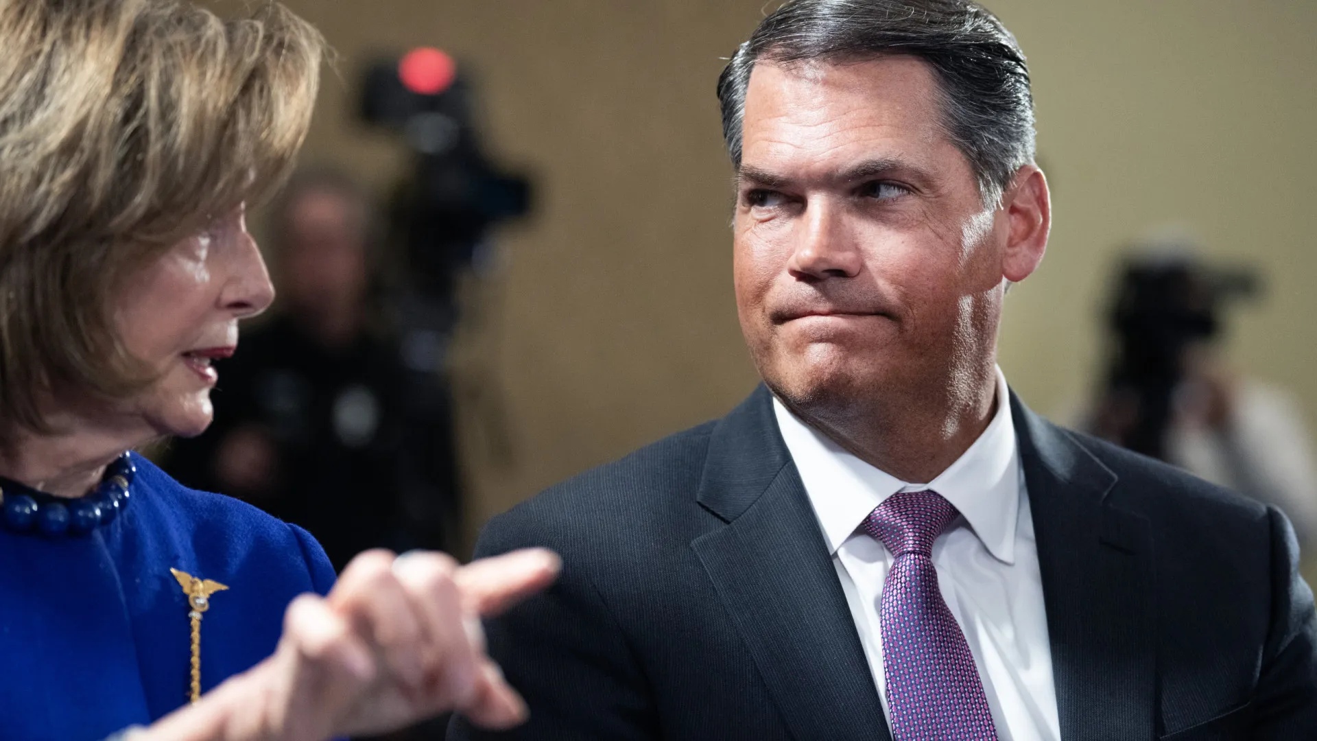 
                    Antigo vice-governador da Georgia que enfrentou Trump candidata-se pelos democratas
                