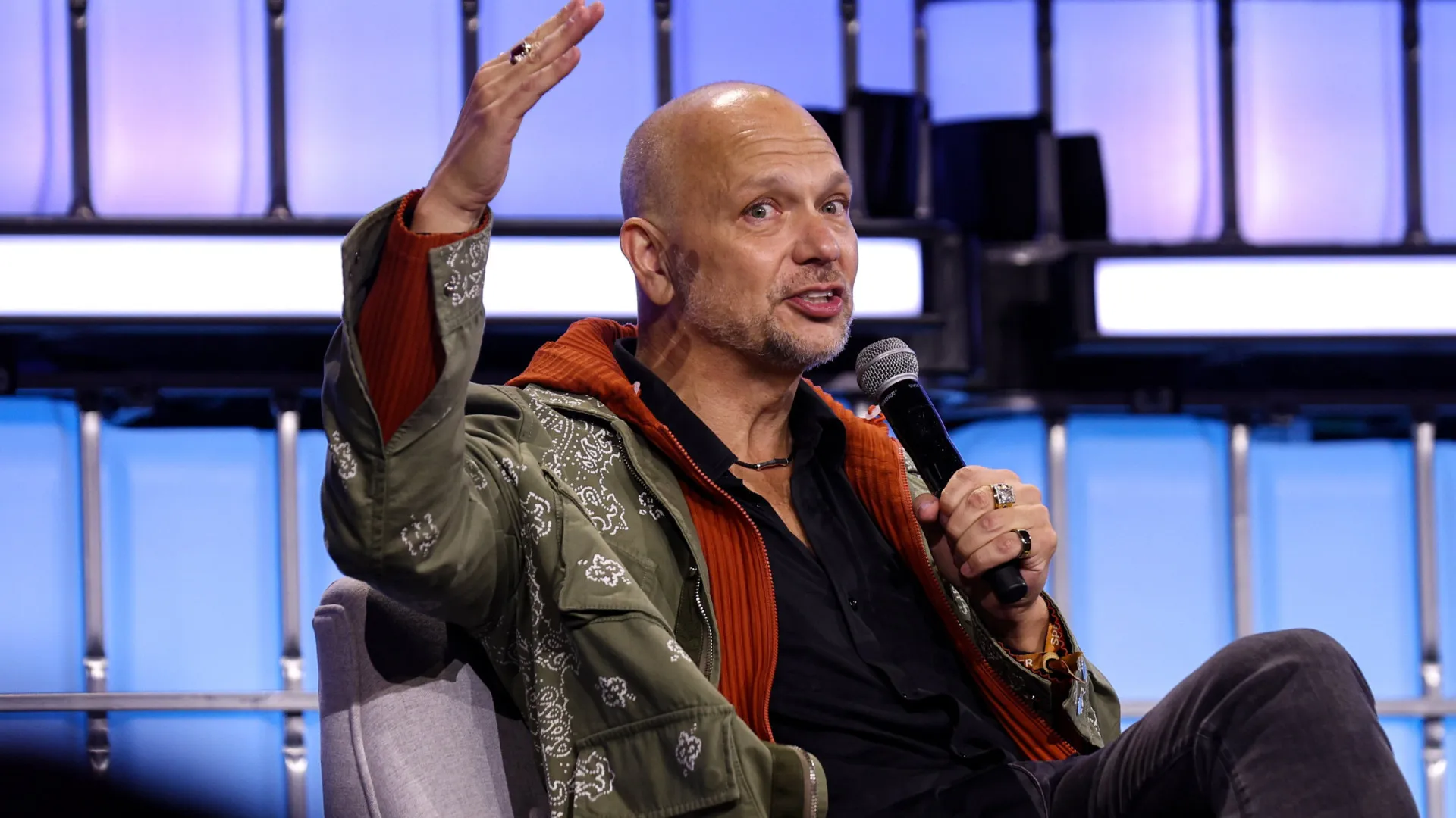 
                    Está na altura de a Apple lançar um novo iPod, diz criador do gadget
                