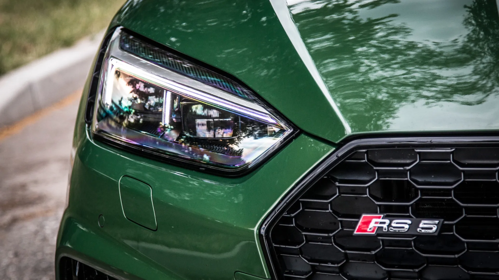 
                    Primeiro Audi RS híbrido plug-in está a caminho
                