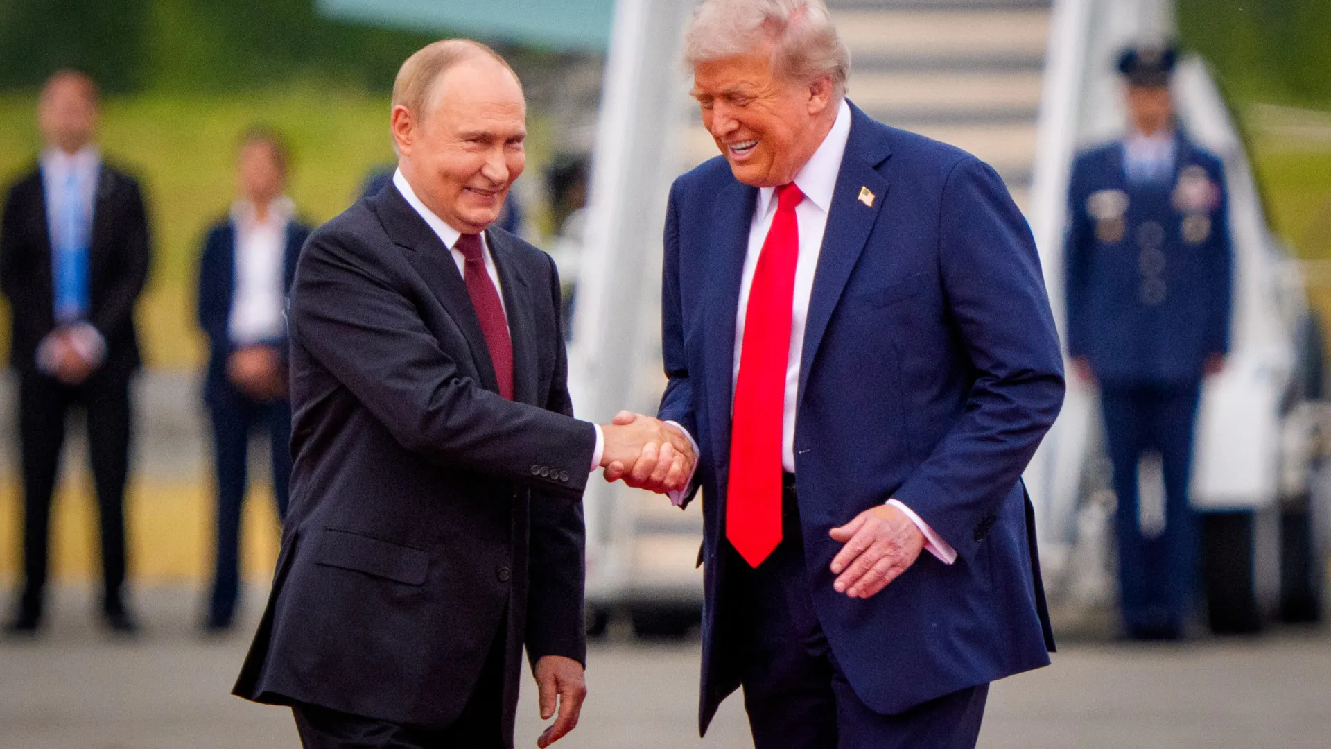 
                    Putin e Trump são líderes mundiais menos apreciados por portugueses
                