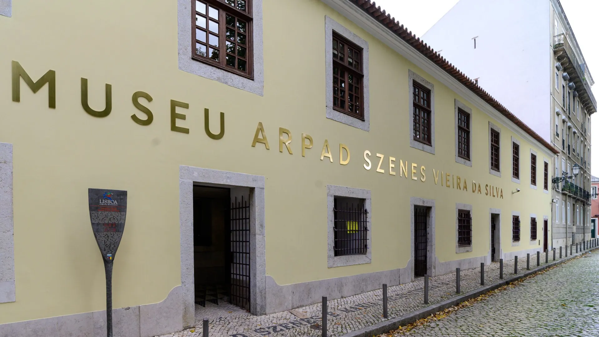 
                    Museu leva Vieira da Silva a Macau e recebe Rui Sanches em Lisboa
                
