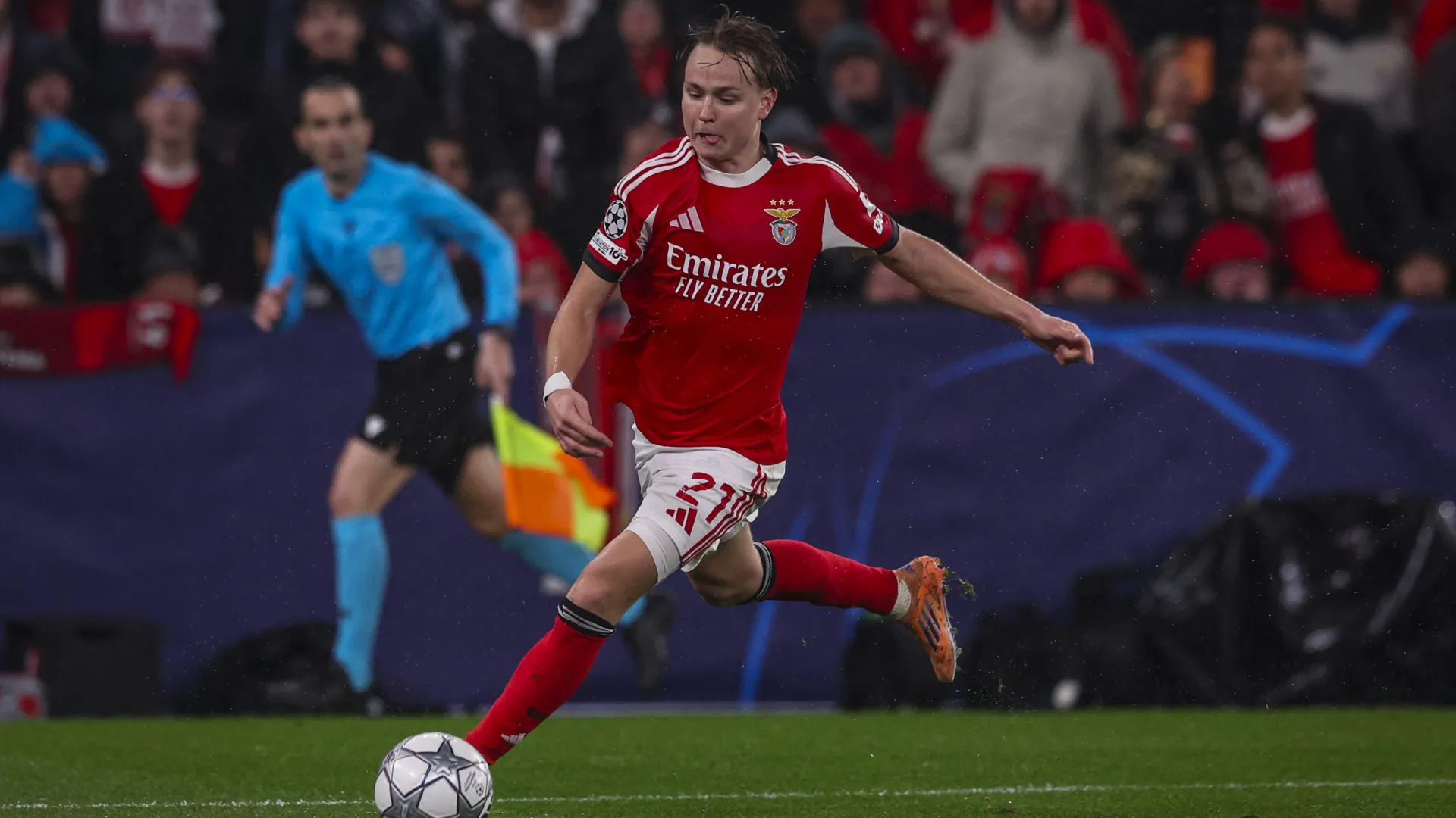 
                    Schjelderup esteve prestes a sair do Benfica, mas Mourinho travou negócio
                