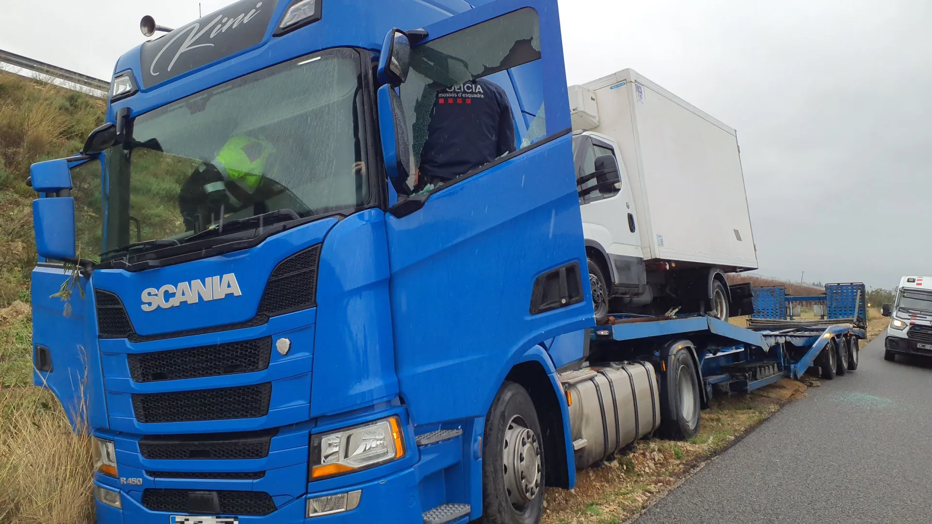 
                    Camionista sofre AVC enquanto conduzia em Espanha. Polícia evita tragédia
                