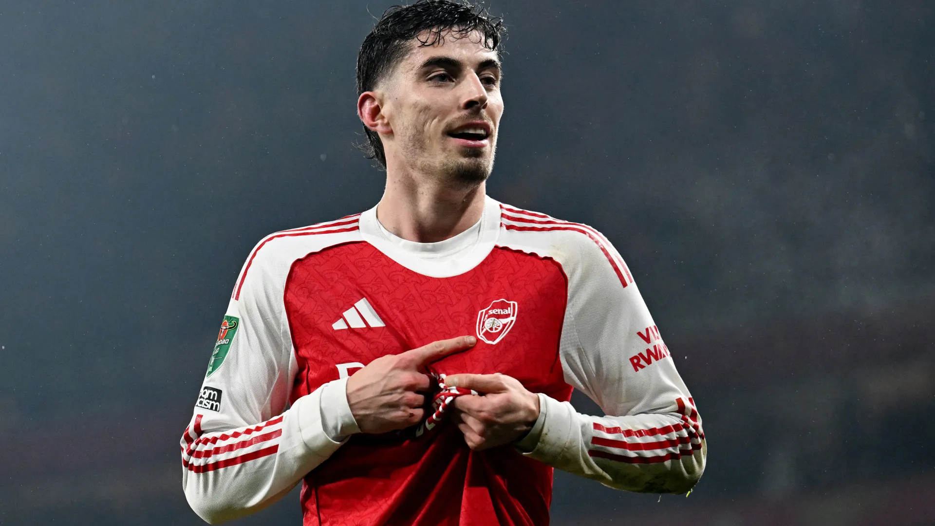 
                    Arsenal volta a vencer Chelsea e tem lugar marcado em Wembley
                