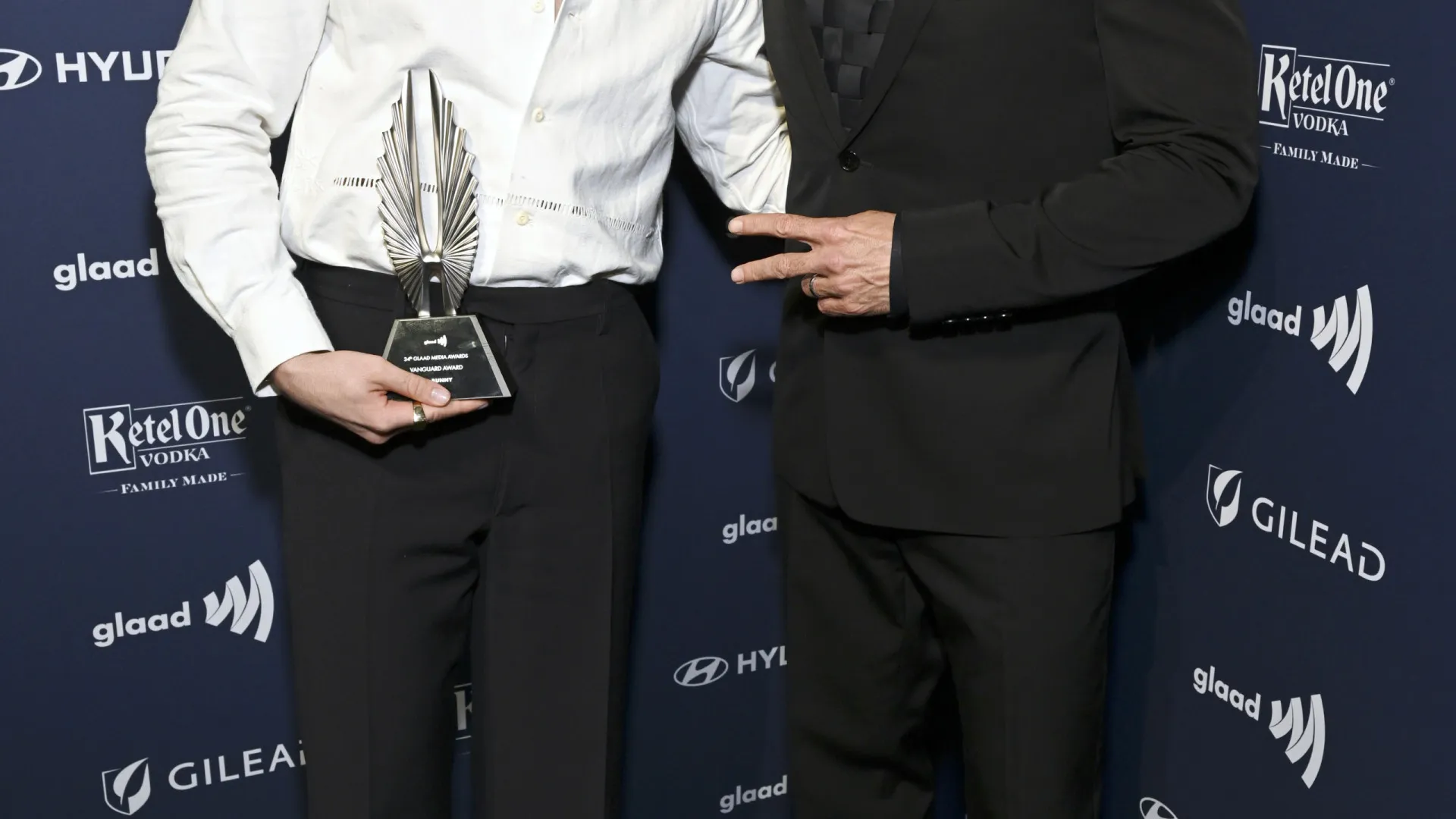 
                    Ricky Martin tece elogios a Bad Bunny e partilha: 