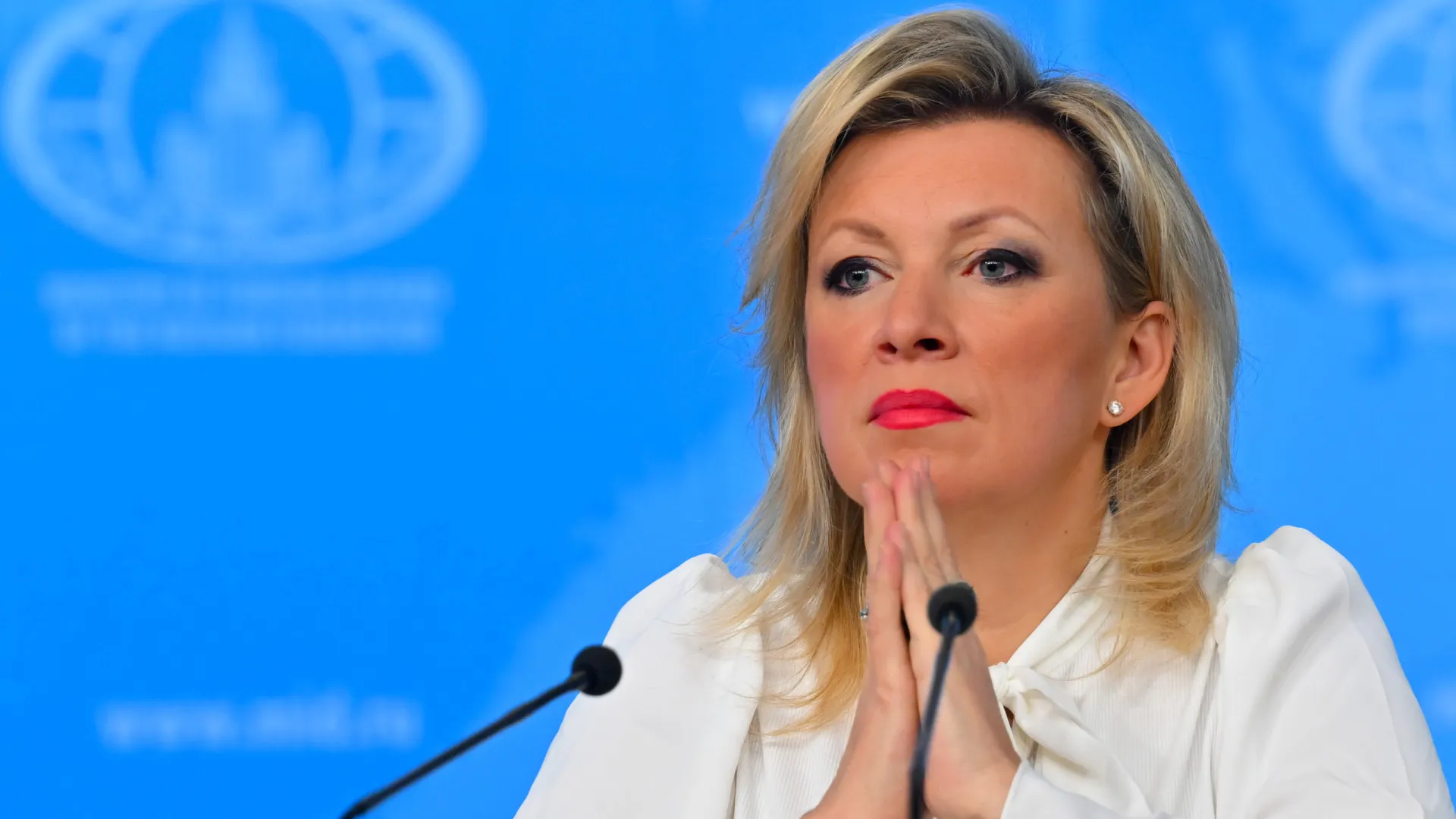 
                    Zakharova diz que NATO tem 