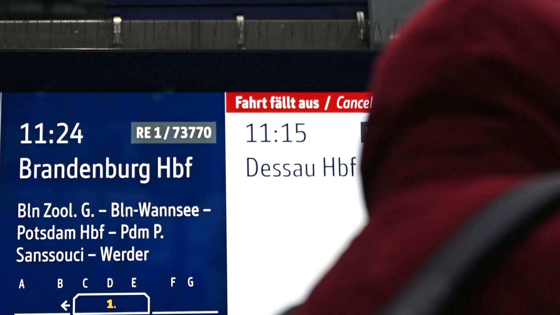 
                    Revisor espancado por passageiro sem bilhete morre na Alemanha
                