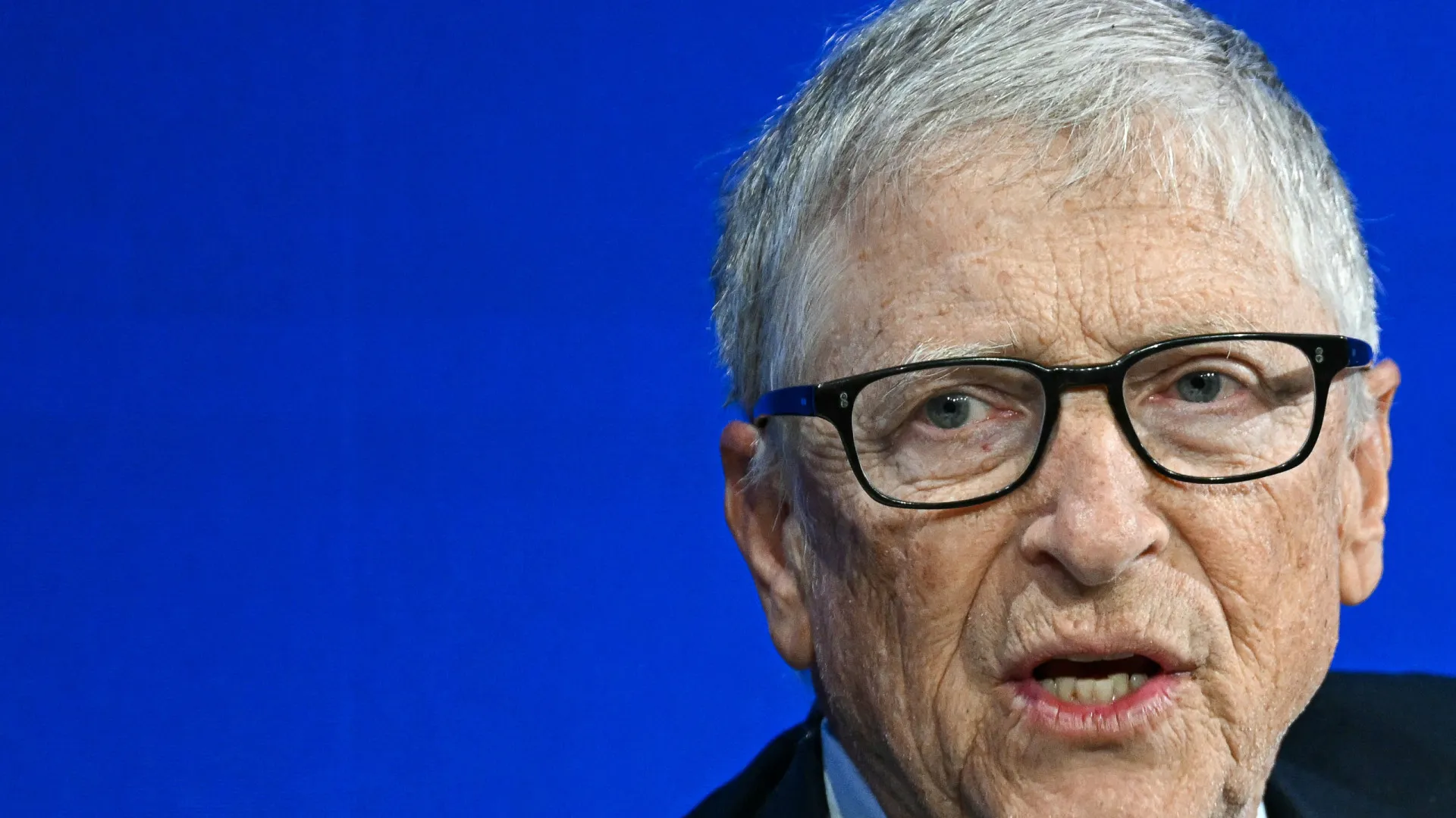 
                    Bill Gates reage a menção nos ficheiros de Epstein: 