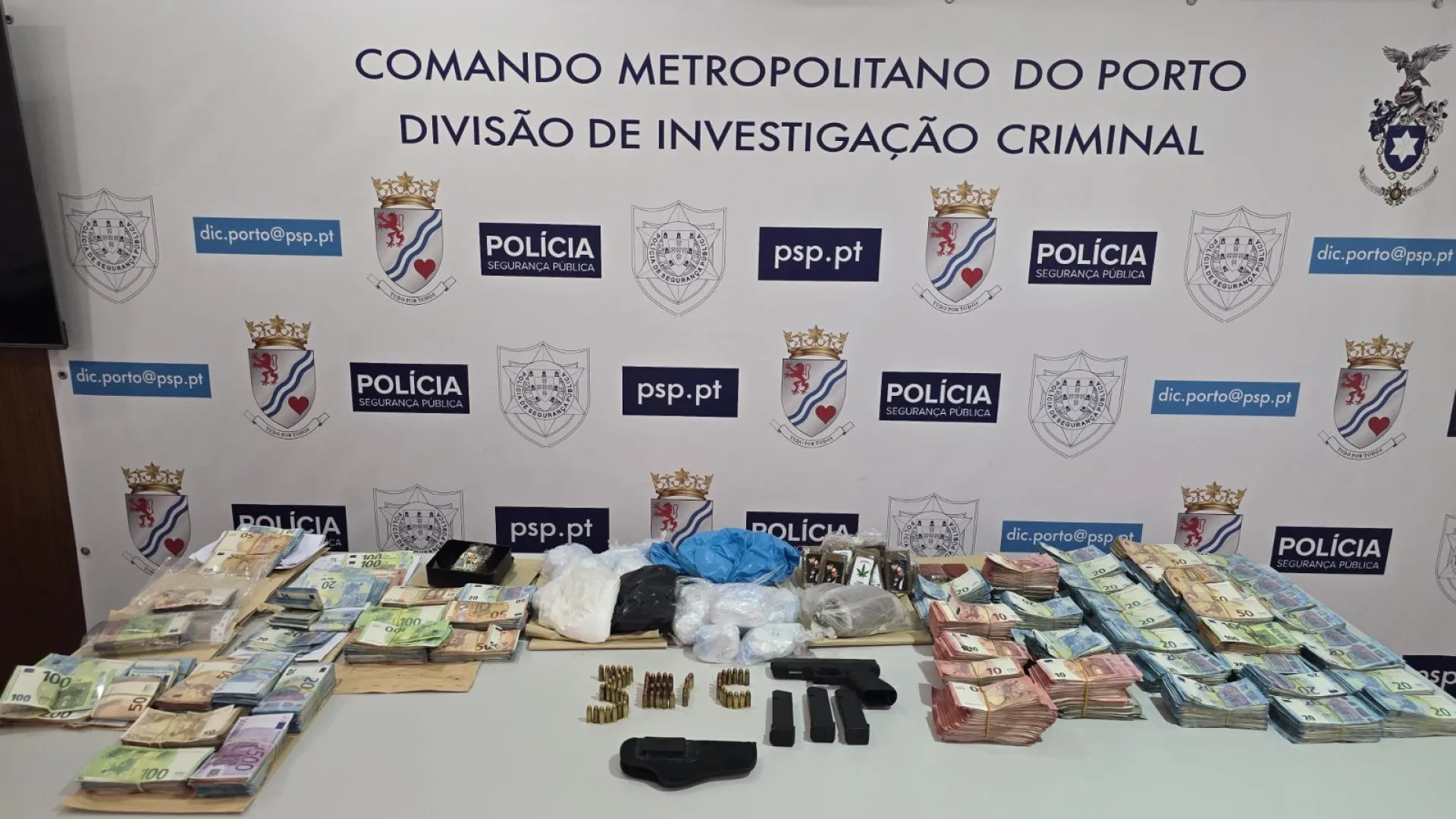 
                    Operação da PSP detém 12 suspeitos e apreende 23 mil doses de droga
                