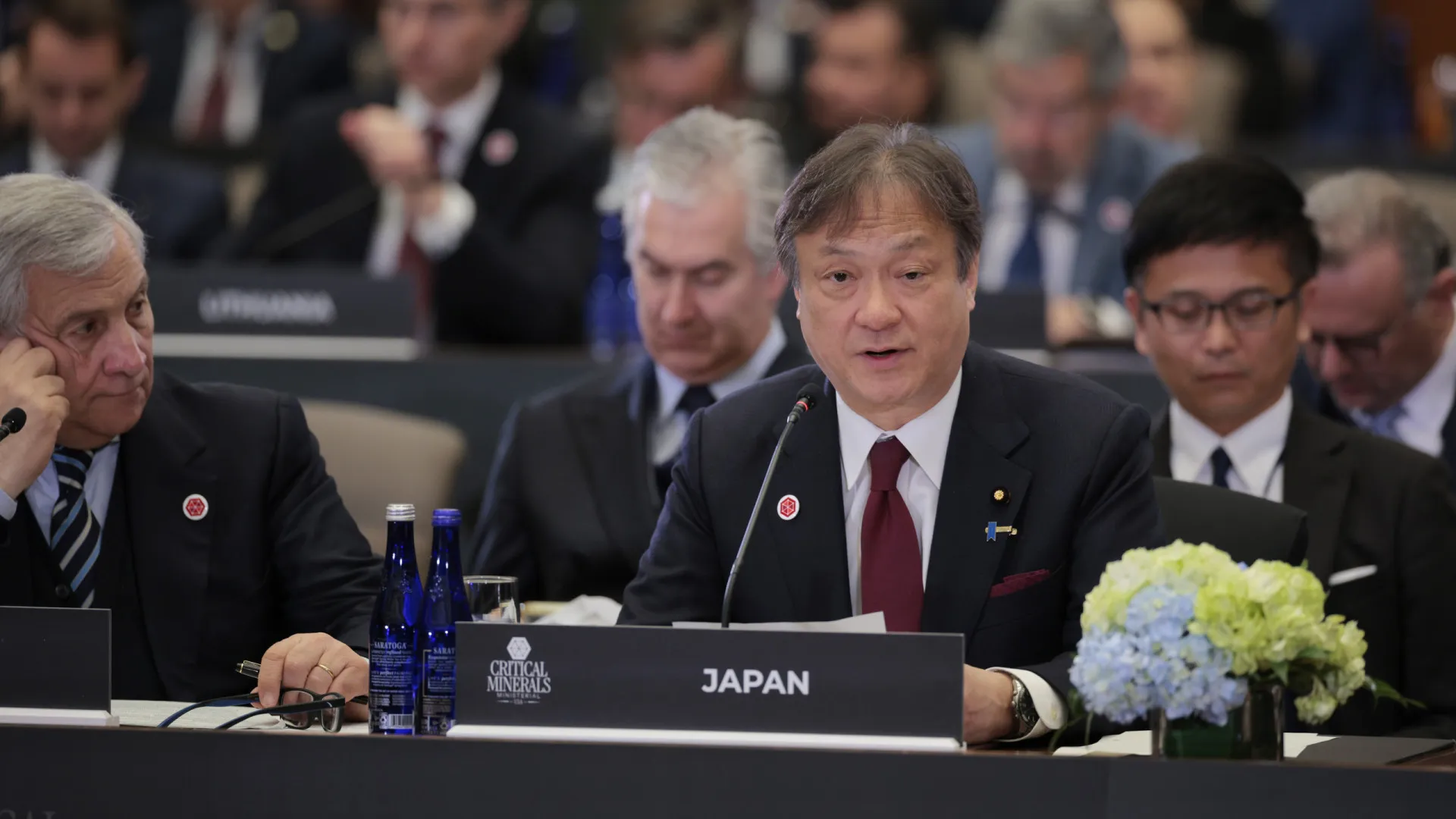 
                    EUA, UE e Japão com parceria estratégica para minerais críticos
                