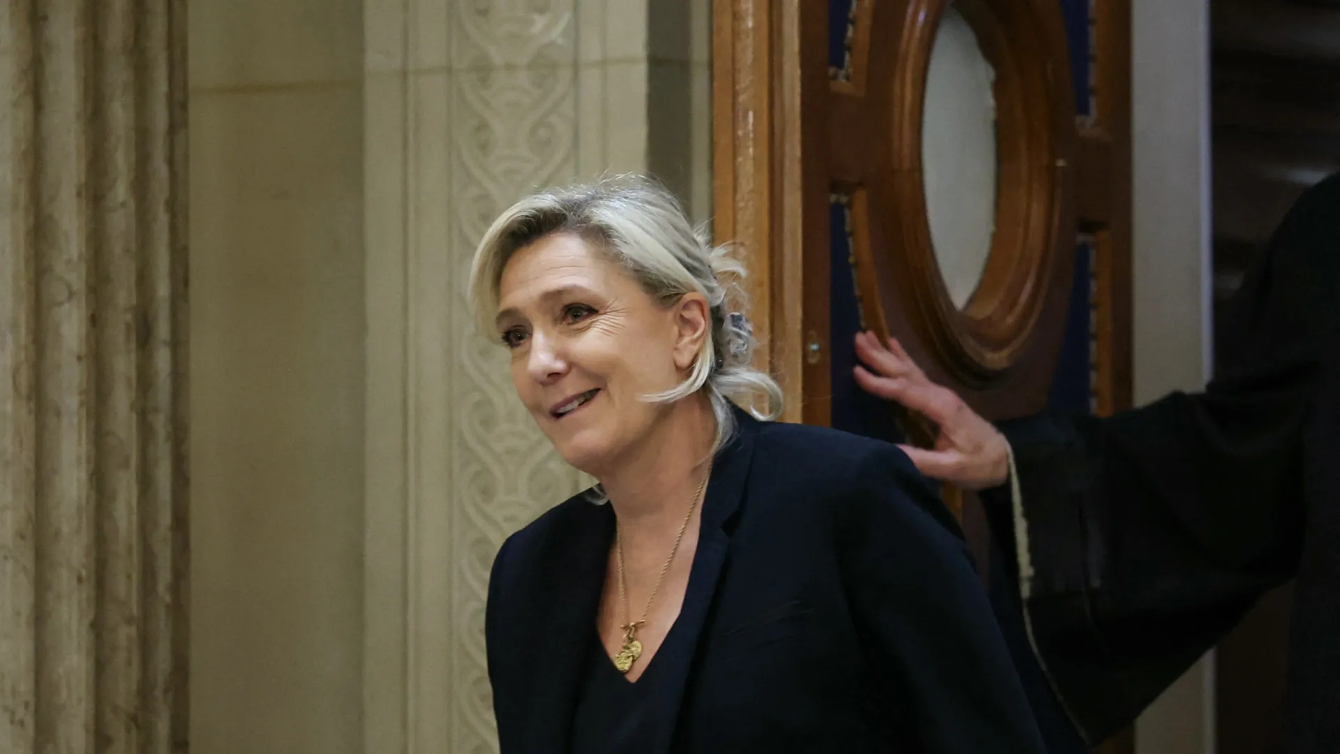 
                    Marine Le Pen conhece em junho condenação por desvio de fundos europeus
                