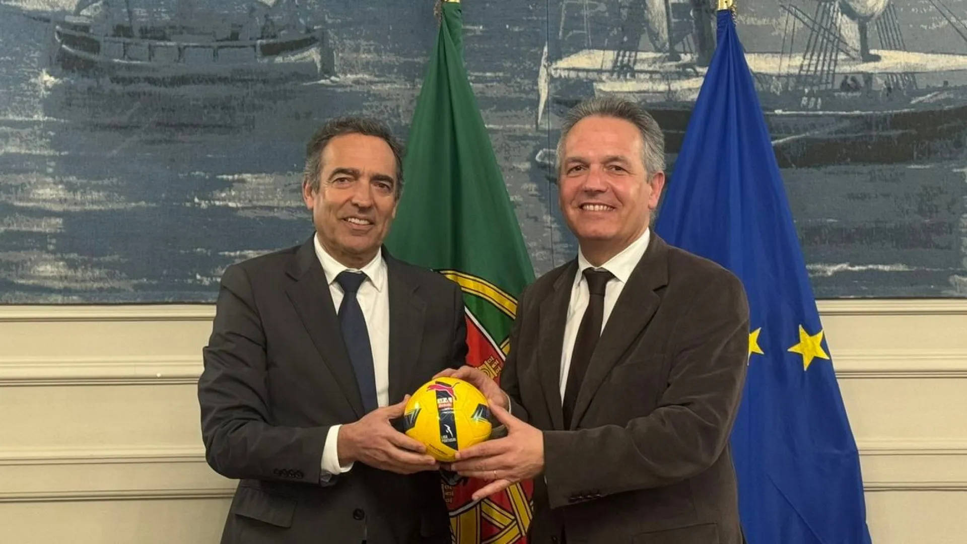 
                    Liga de futebol e governo debateram aumento dos custos de policiamento
                