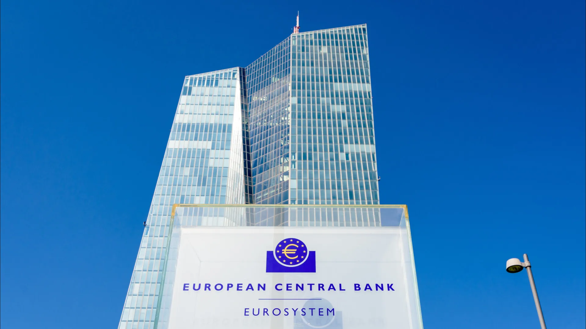 
                    Dependência da Europa de energias fósseis ameaça estabilidade dos preços
                