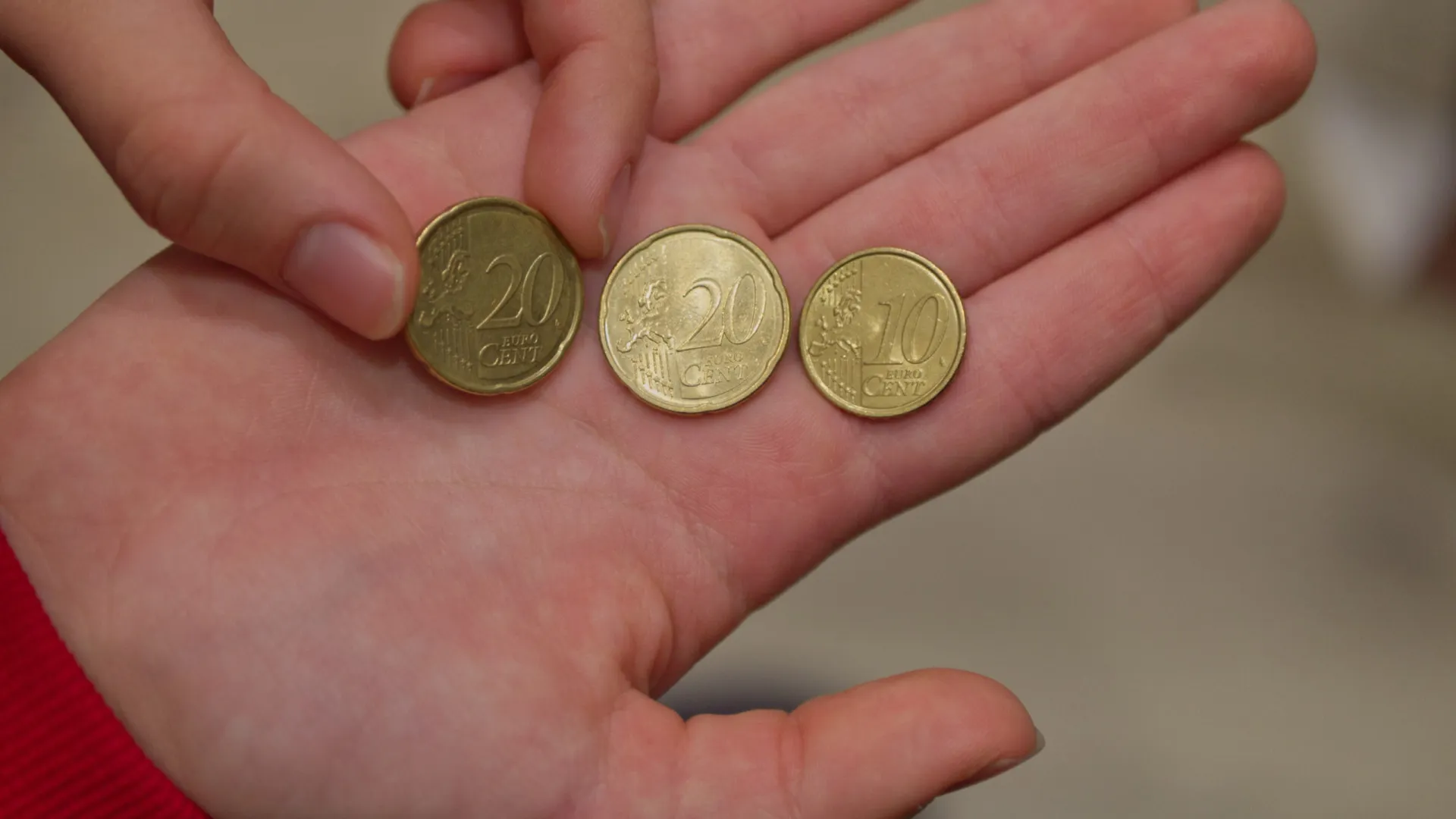 
                    Abono sobe este ano e com retroativos: Três perguntas e respostas
                