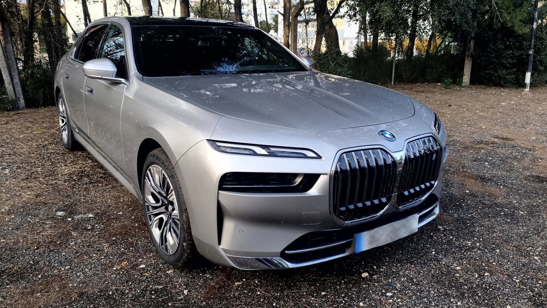 
                    Testámos o BMW i7, um carro que não é só para ser conduzido
                