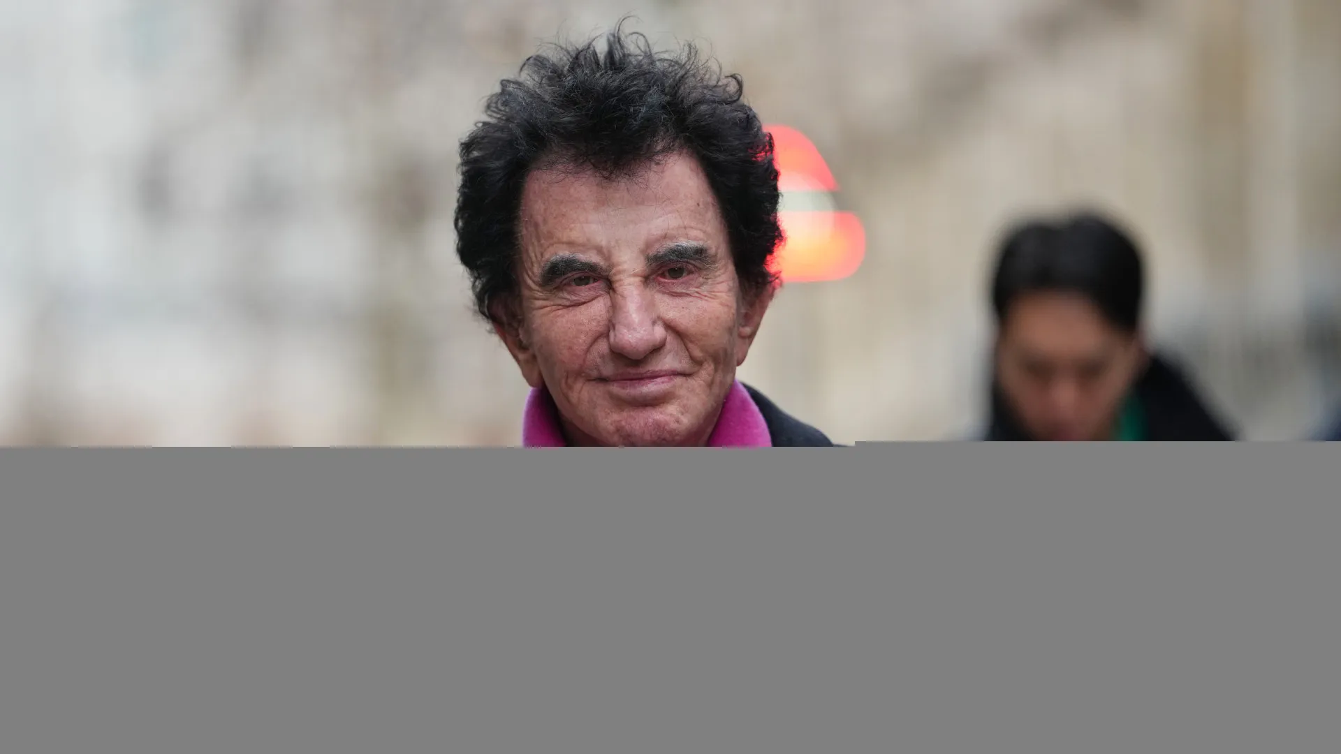 
                    Ligações a Epstein? Governo francês pede que ex-ministro seja convocado
                