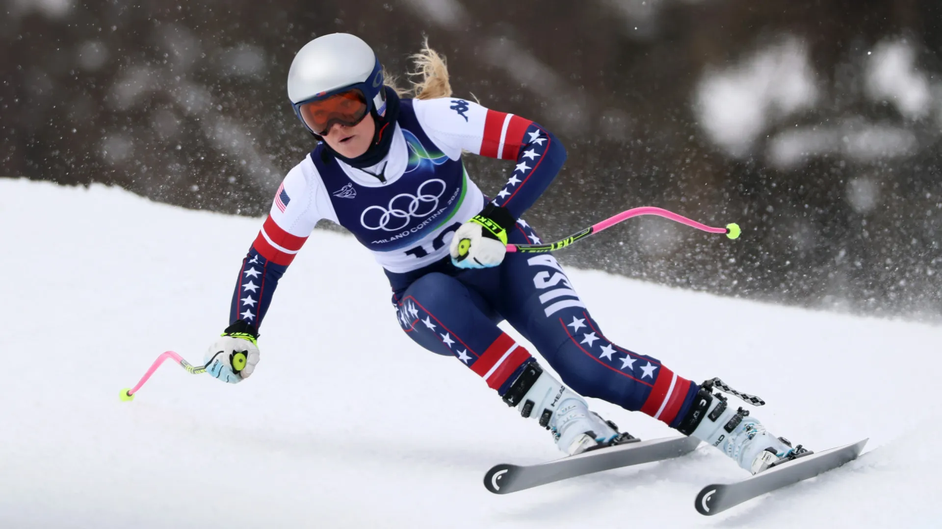 
                    Nem o ligamento rompido a impede de competir. Lindsey Vonn dá que falar
                