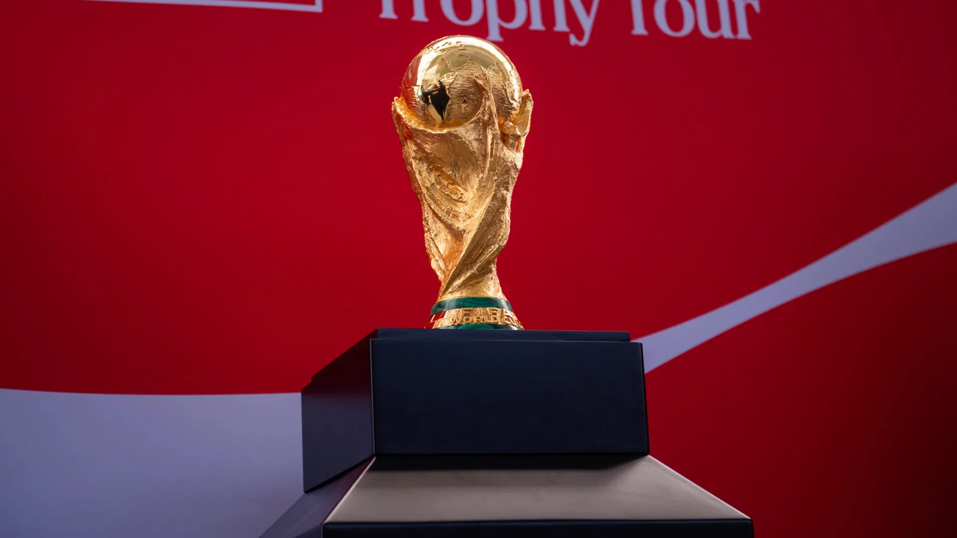 
                    Estádio do Dragão recebeu troféu do Mundial2026 com presença especial
                