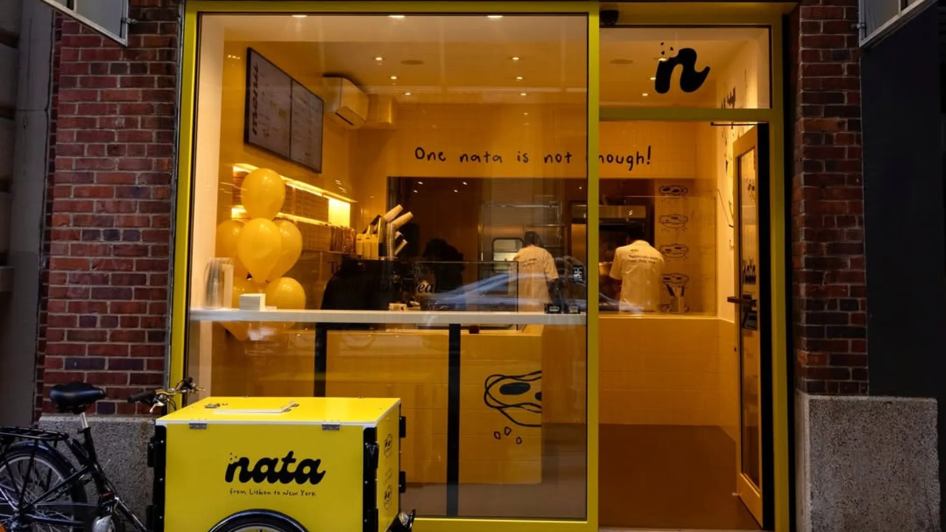 
                    Jovem português troca matemática pelas natas e abre loja em Nova Iorque
                