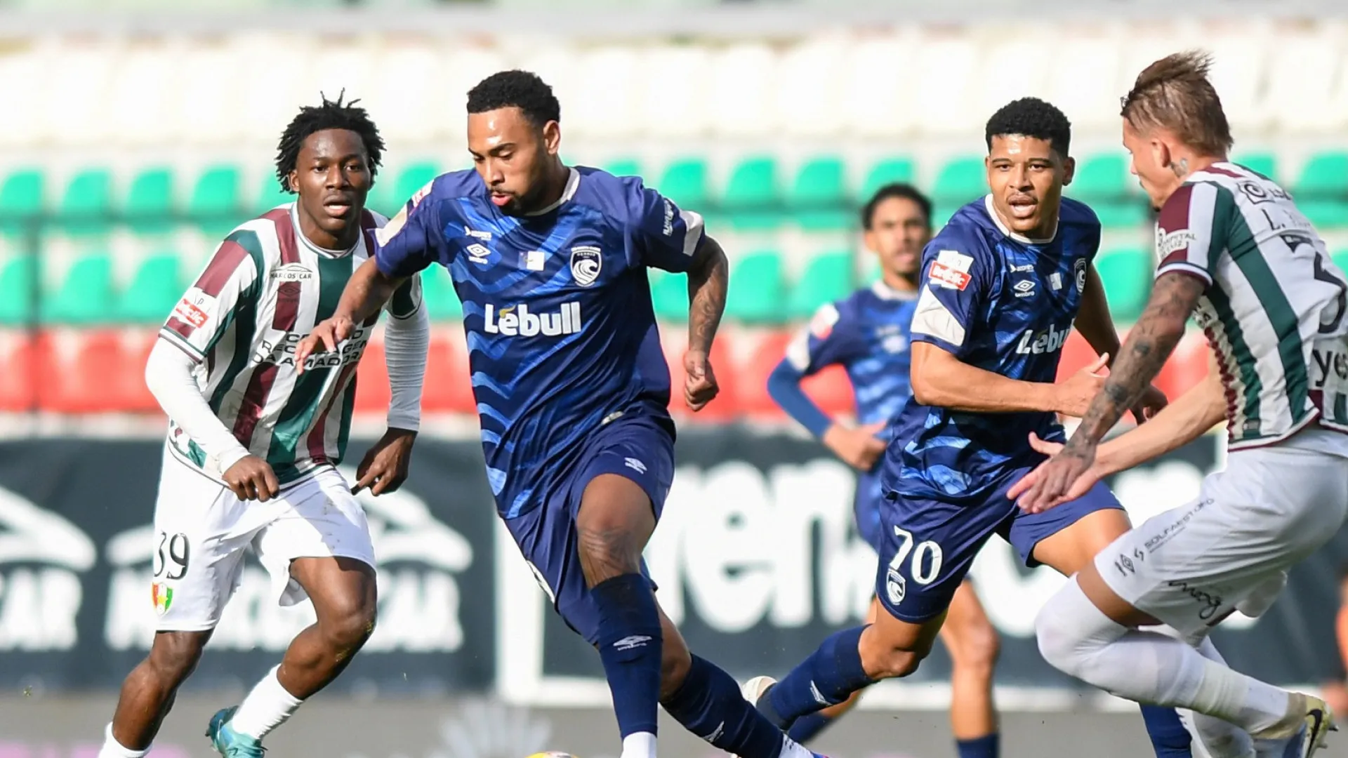 
                    Jovane amarga estreia de Petit pelo Santa Clara. Moreirense soma derrota
                