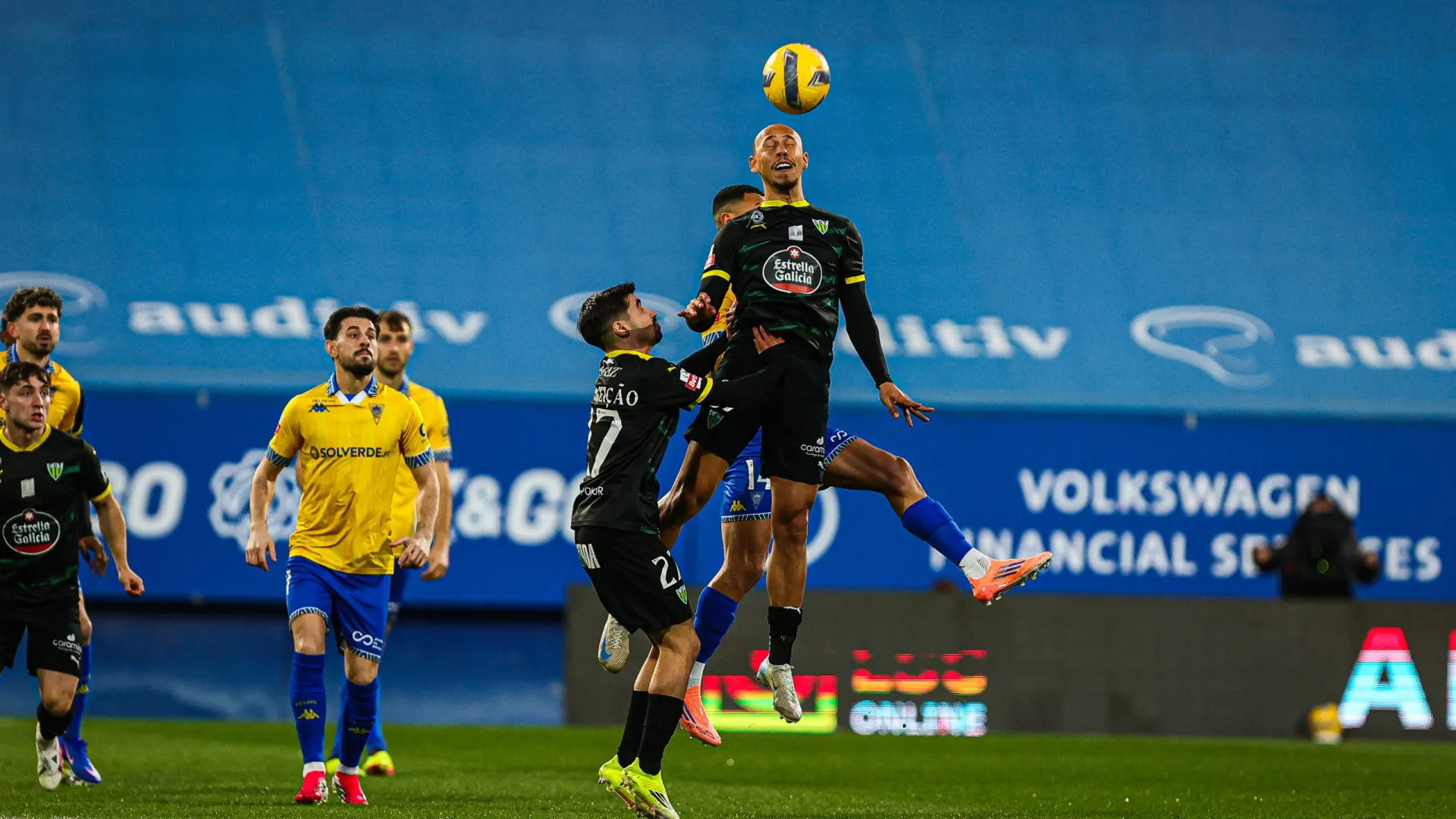 
                    Estoril Praia cede empate na receção ao Tondela
                