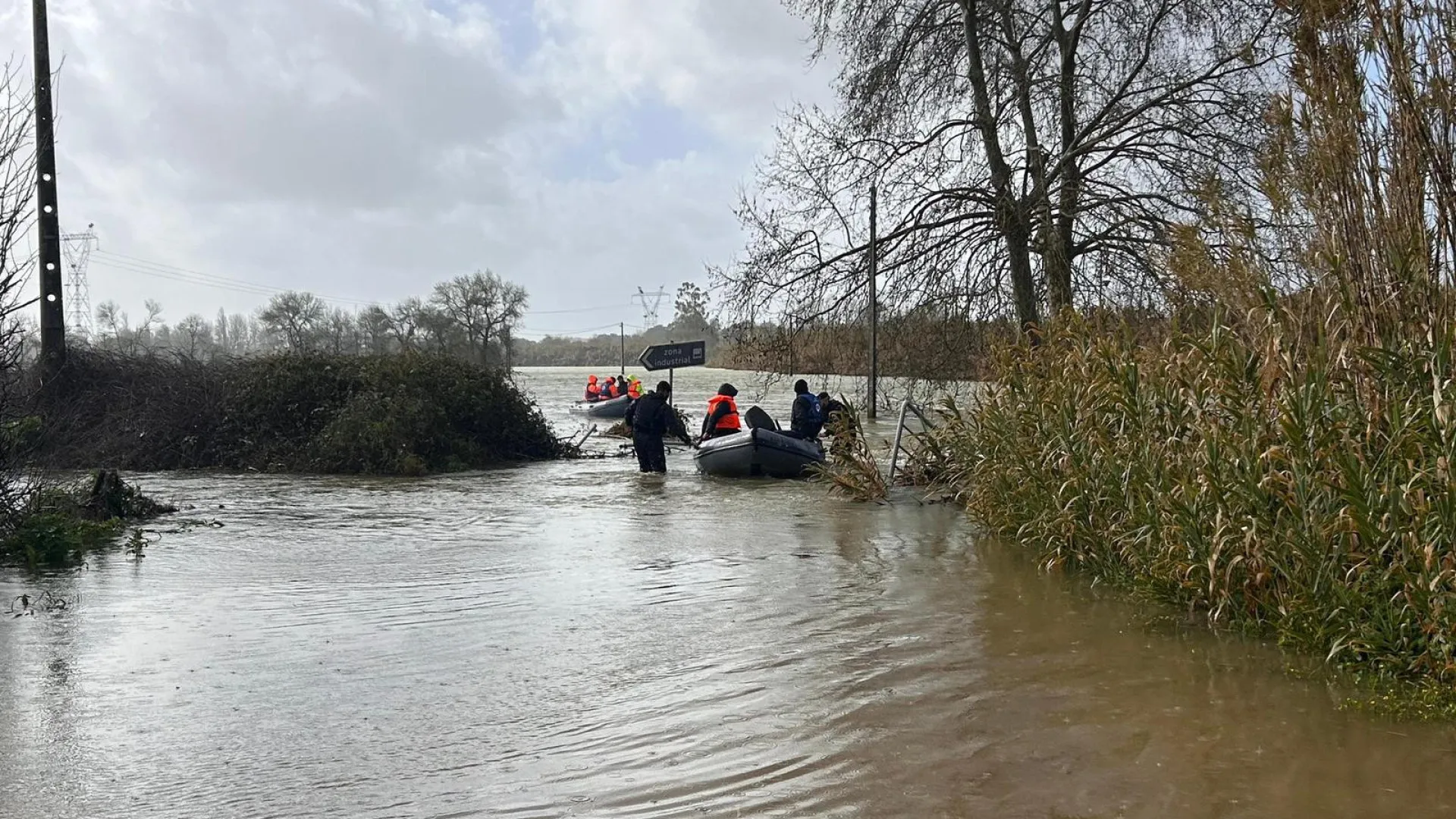 
                    Marinha e Autoridade Marítima apoiaram mais de 3.000 pessoas
                