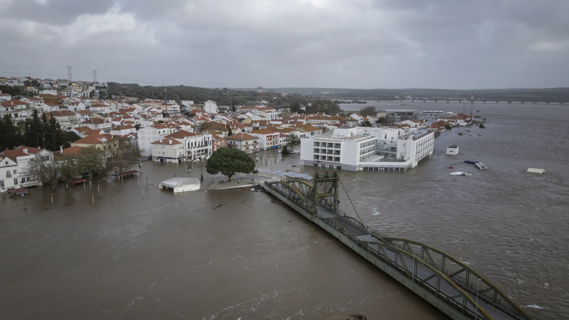 
                    Alcácer do Sal reclama 
