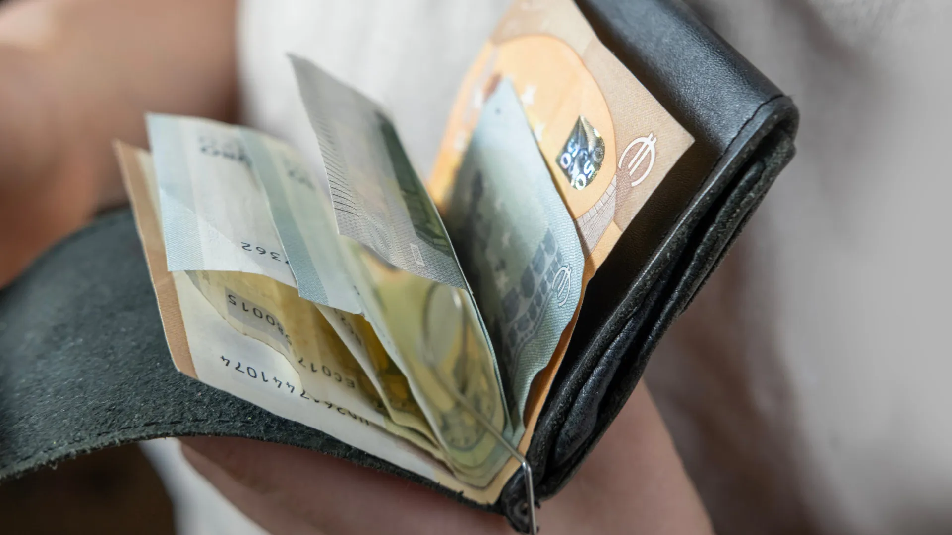 
                    Mau tempo: Seg. Social explica 5 medidas de apoio extraordinário imediato
                