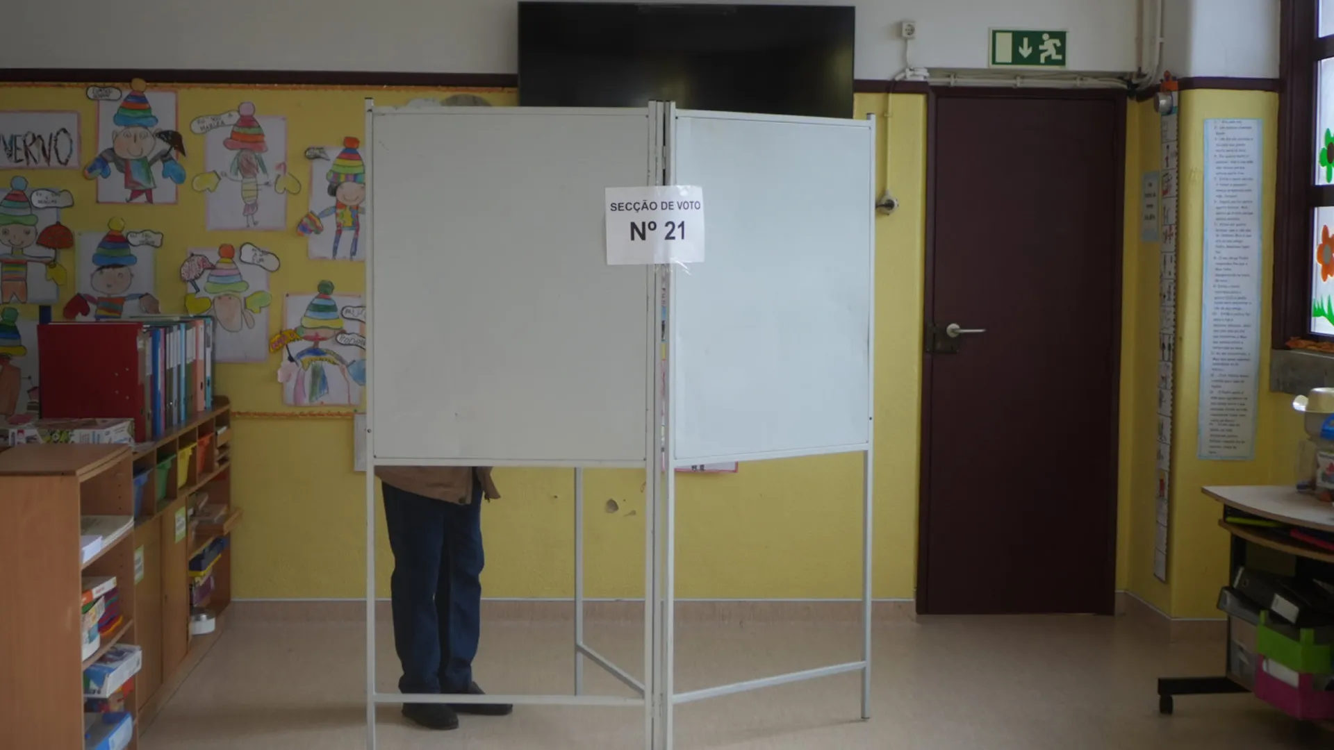 
                    Votação retomada em Bidoeira após suspensão por falha de eletricidade
                