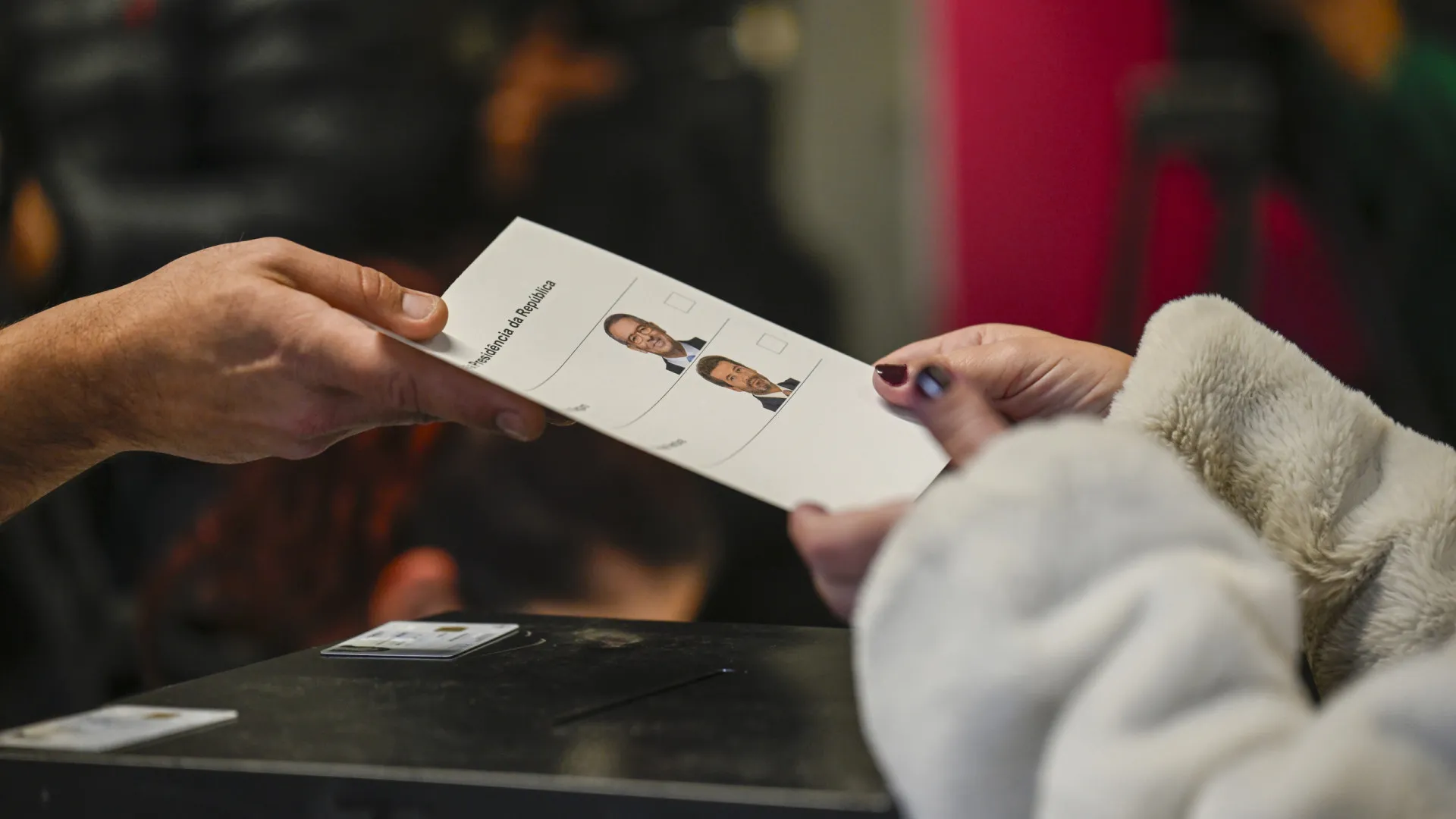 
                    Portugueses (e candidatos) chamados a escolher Presidente: As imagens
                