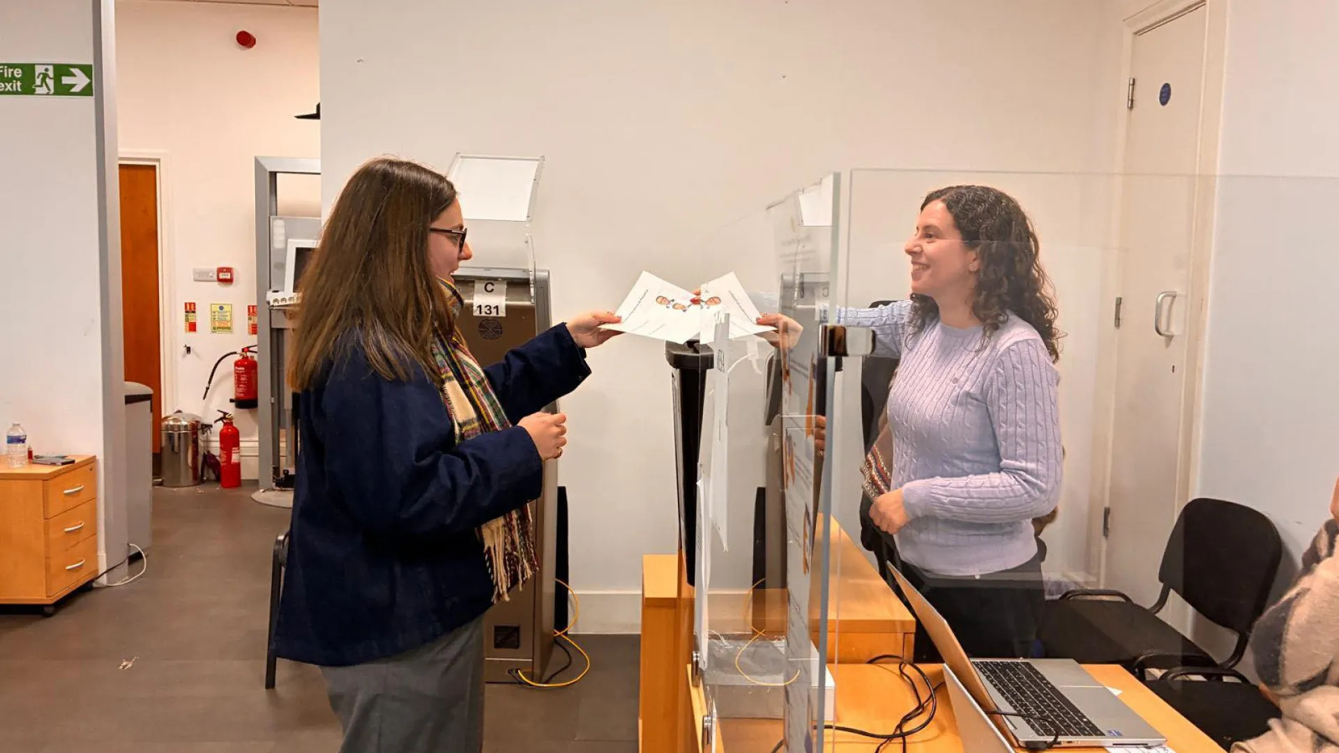 
                    Presidenciais: Mais afluência em Londres graças a mobilização jovem
                