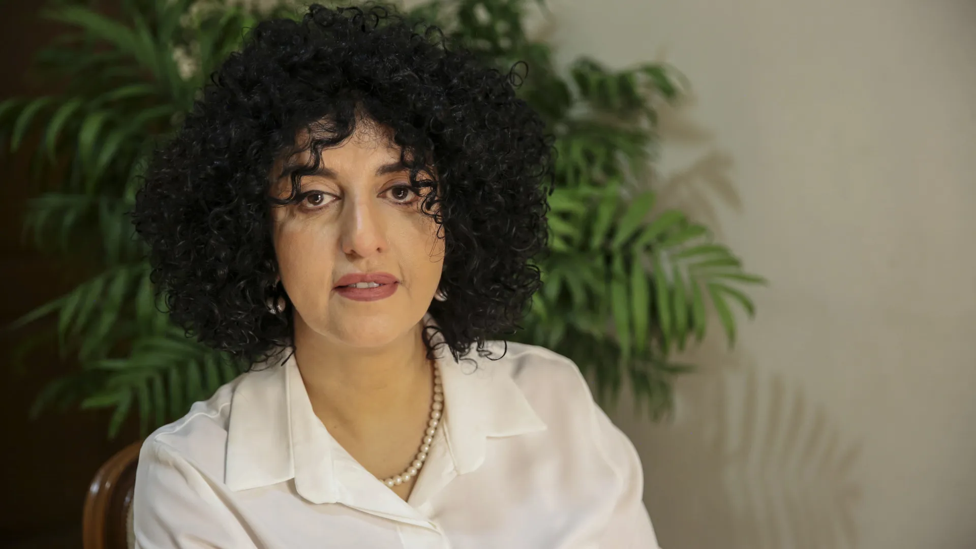 
                    Ativista Nobel da Paz iraniana Narges Mohammadi põe fim a greve de fome
                