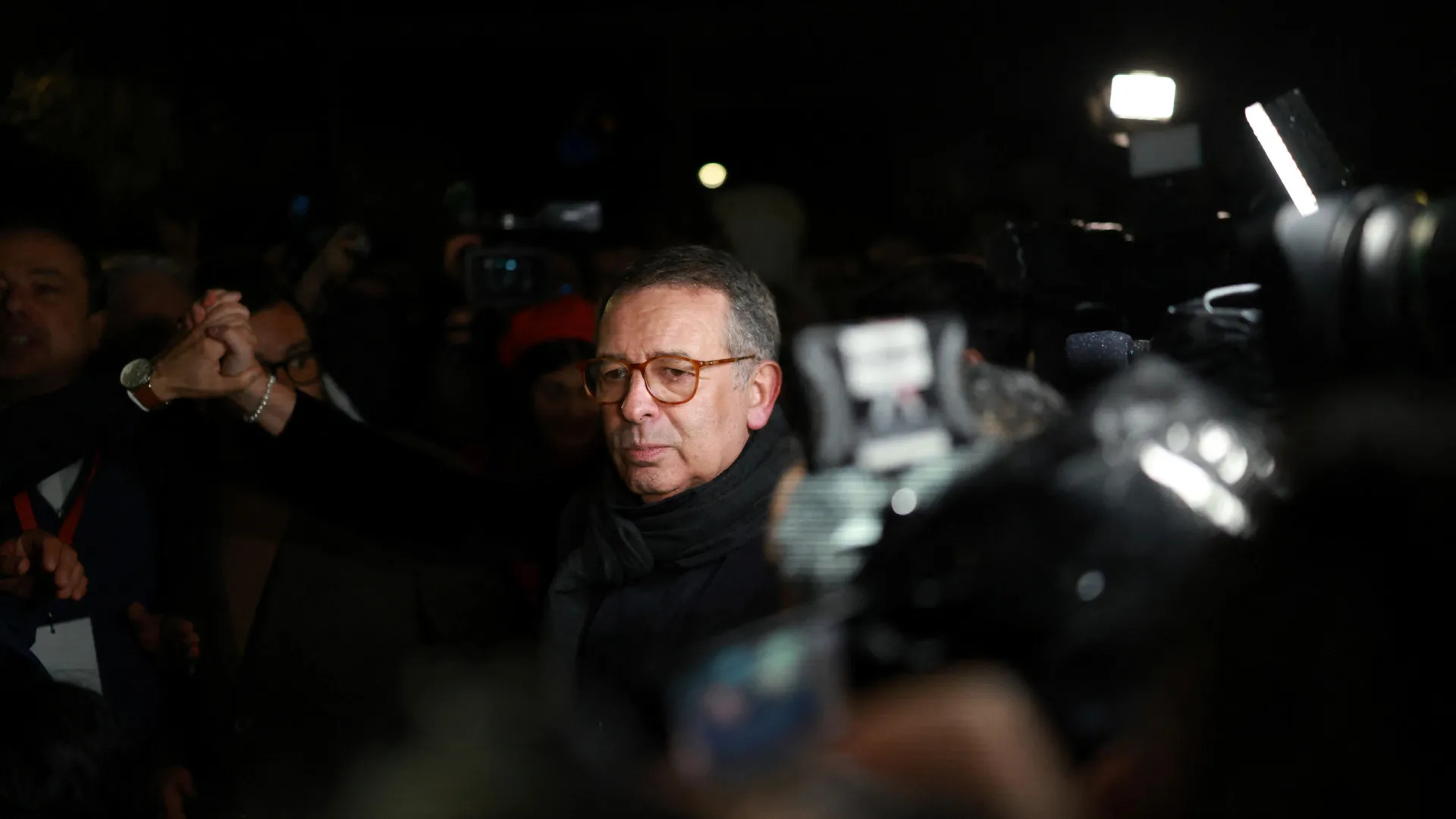 
                    Pedro Proença felicita António José Seguro pela vitória nas eleições
                