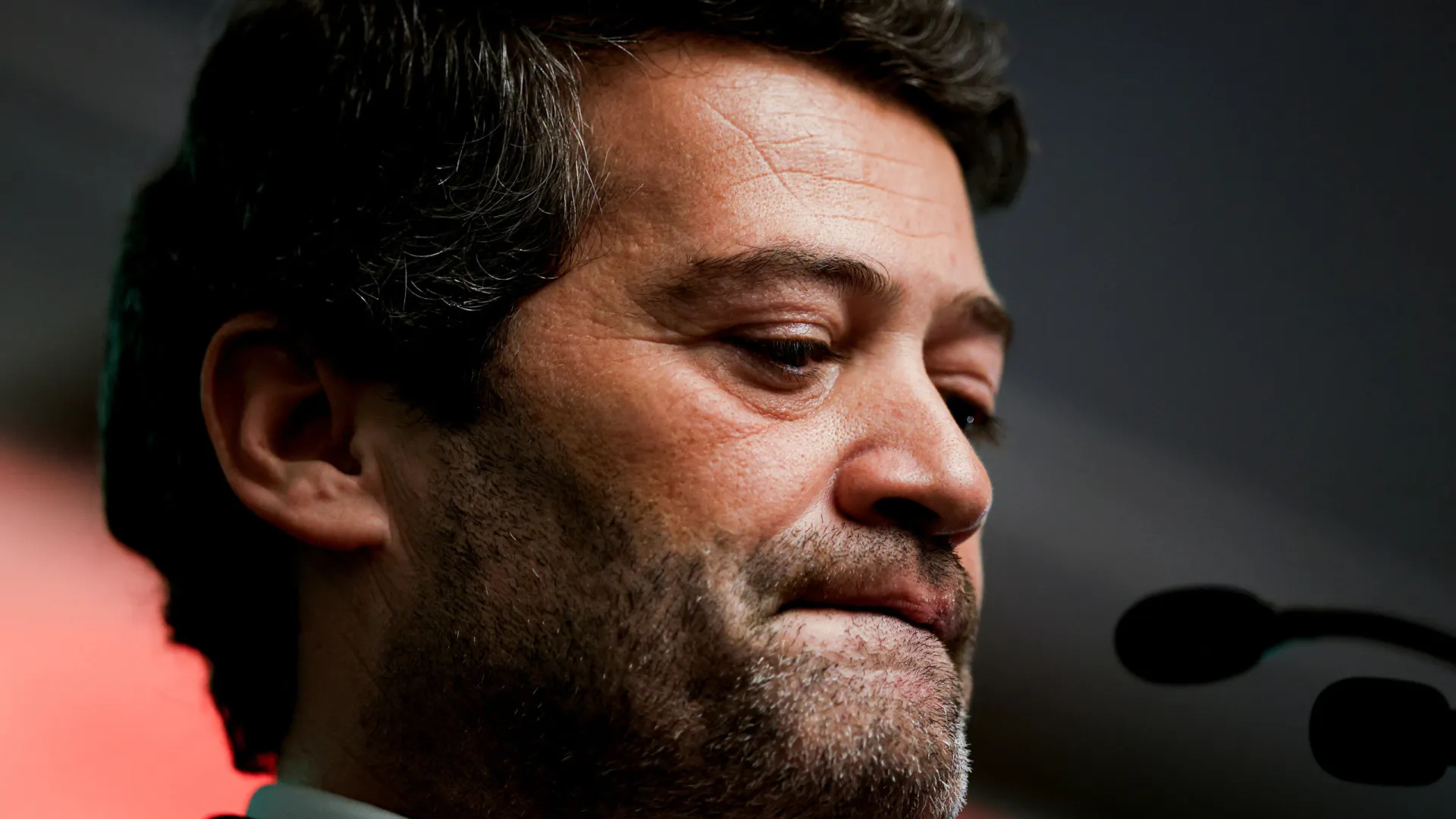 Ventura quer que "autoridades esclareçam ao país" buscas em Albufeira