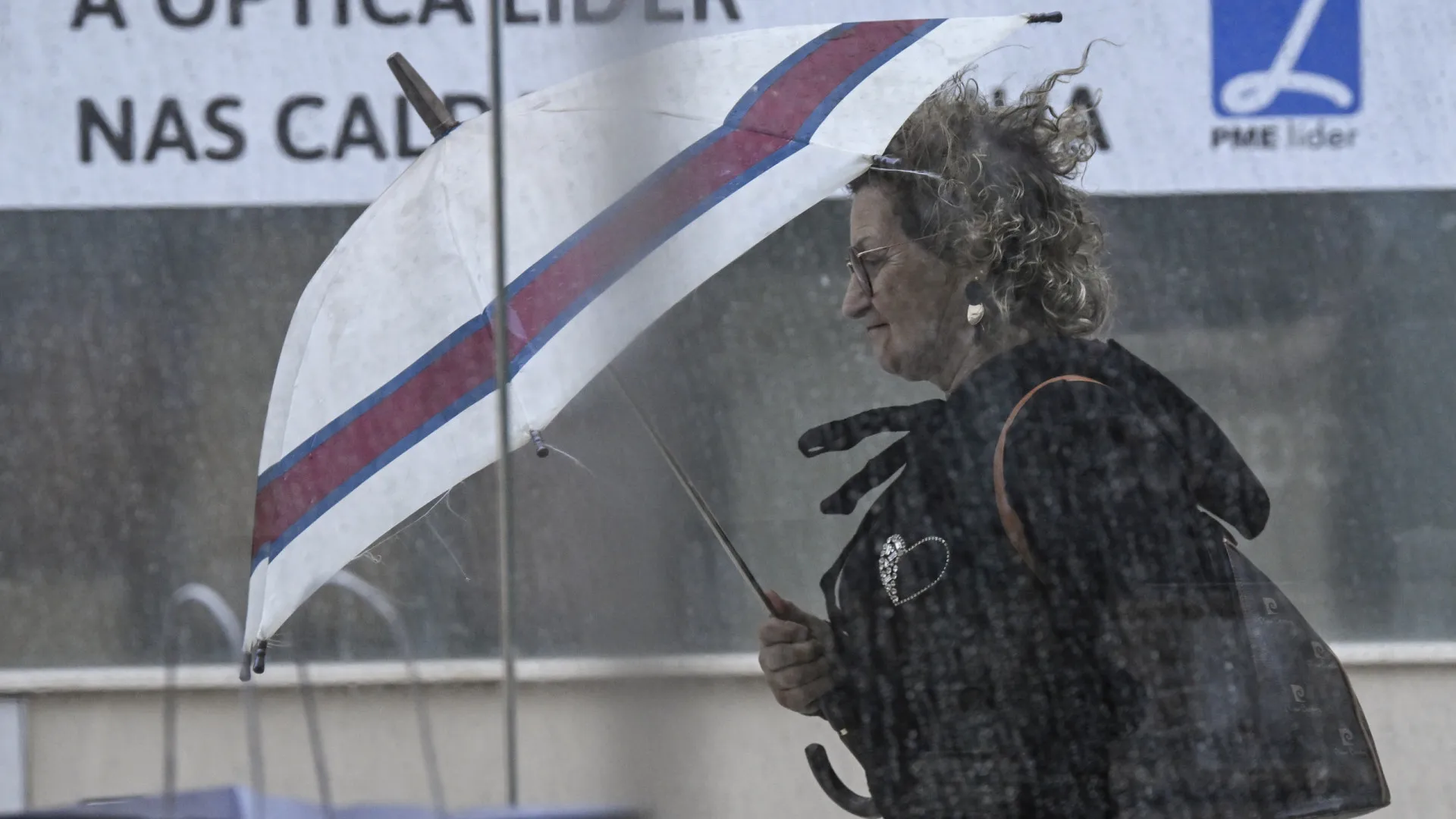 
                    Ontem havia depressão Nils? Não. Hoje há? Sim, mas não afeta Portugal
                