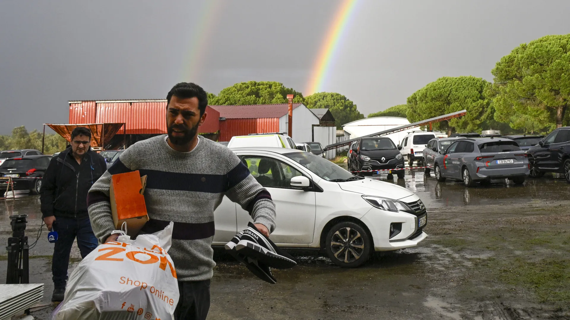 
                    Locais de apoio em Coimbra estão a acolher 106 pessoas. 83 veem de lares
                