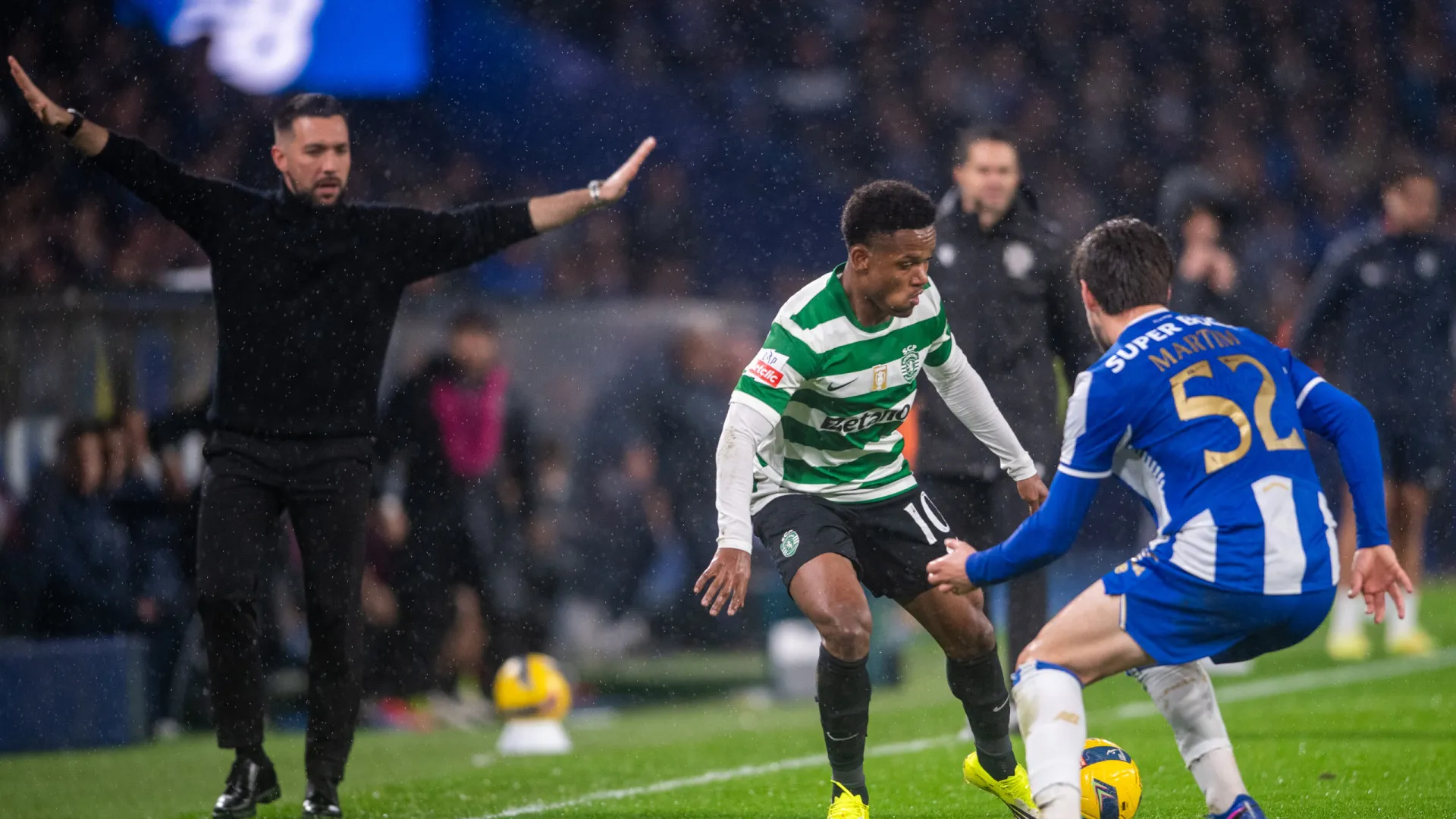 
                    As imagens que não viu na TV do Clássico entre FC Porto e Sporting
                