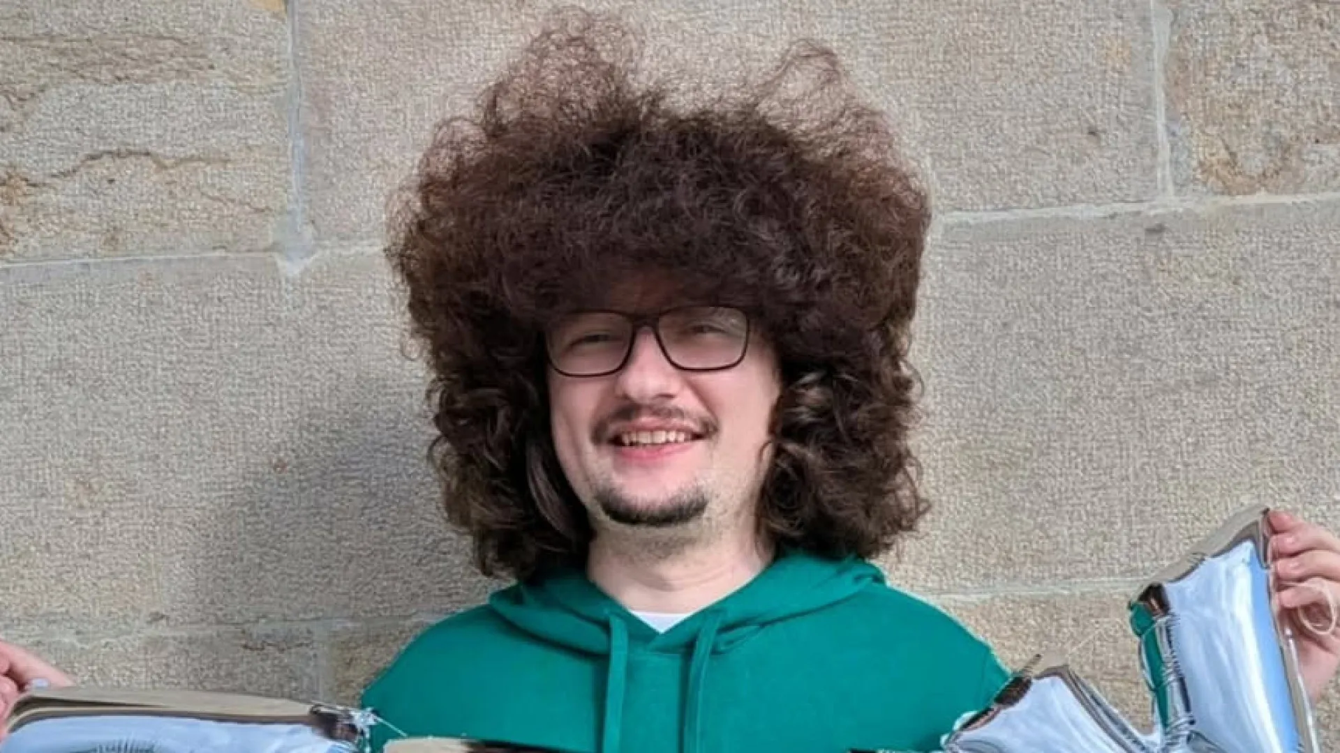 
                    Amorim, vem cá ver isto. Terá 'juba' mais famosa do mundo horas contadas?
                