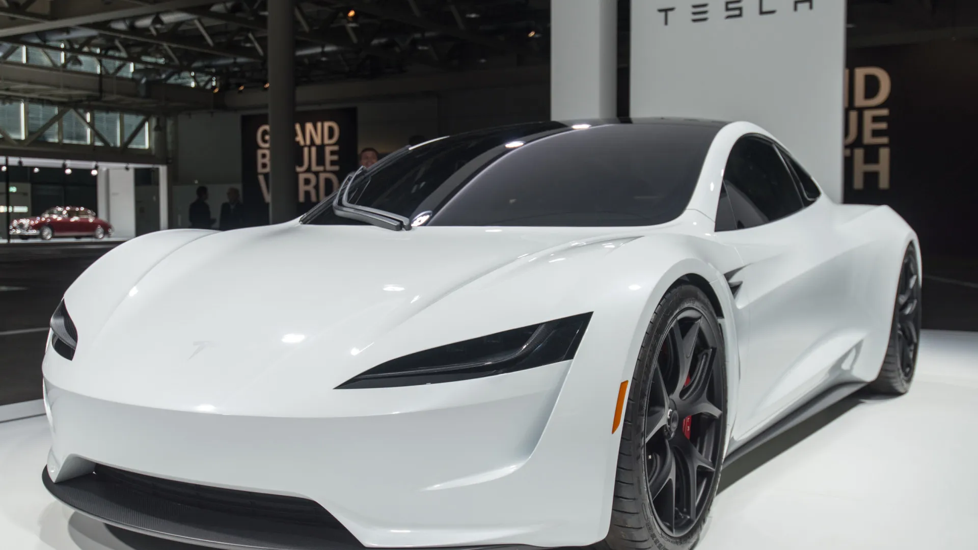 
                    Tesla Roadster: Patentes indiciam que novo carro está mais próximo
                