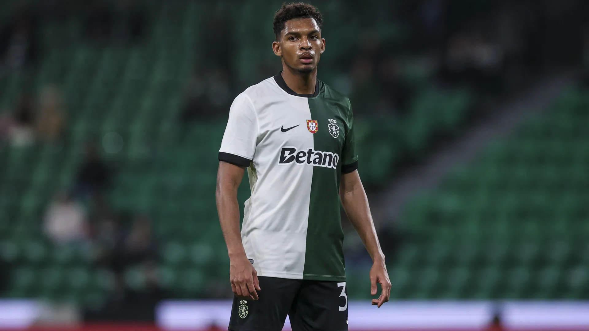 
                    Mateus Fernandes explica como empurrou Luís Guilherme para o Sporting
                