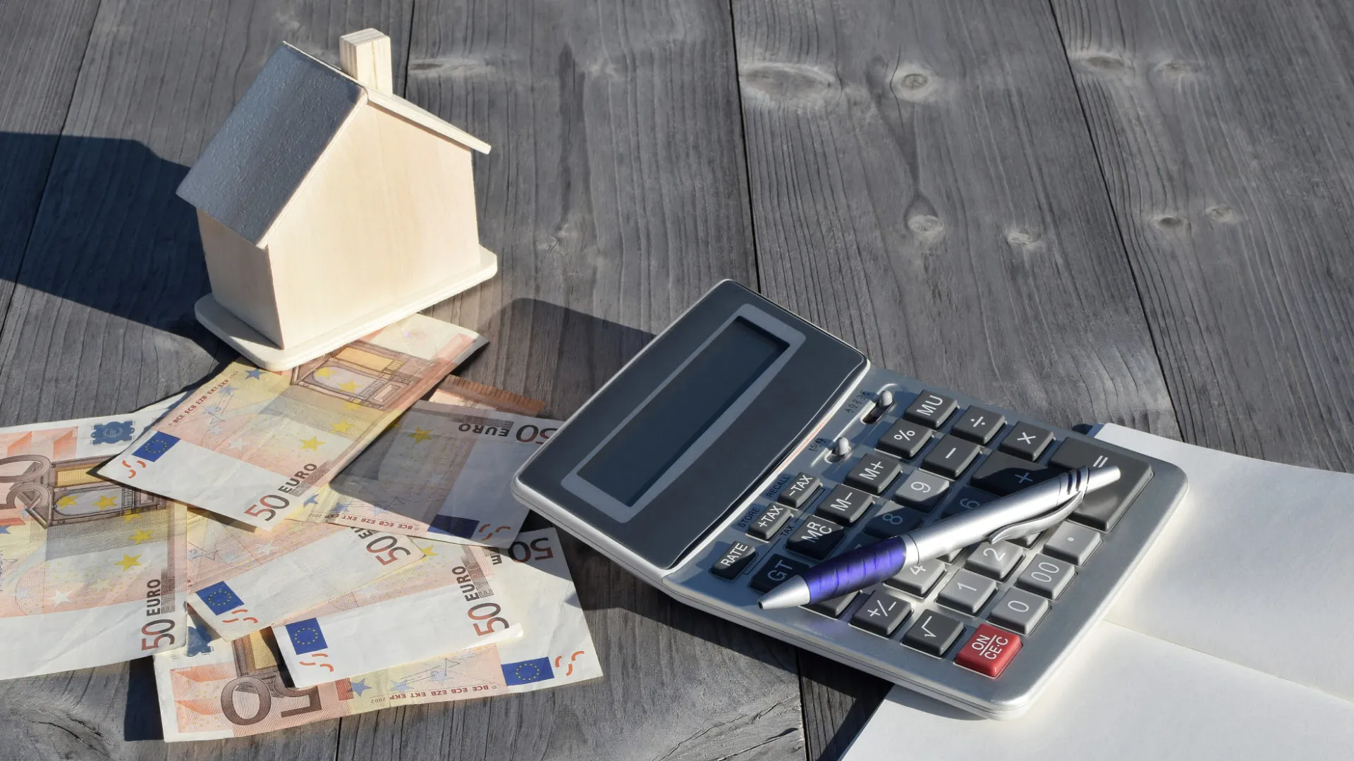 
                    Comprei uma casa, tenho direito à isenção do IMI? Fisco responde
                