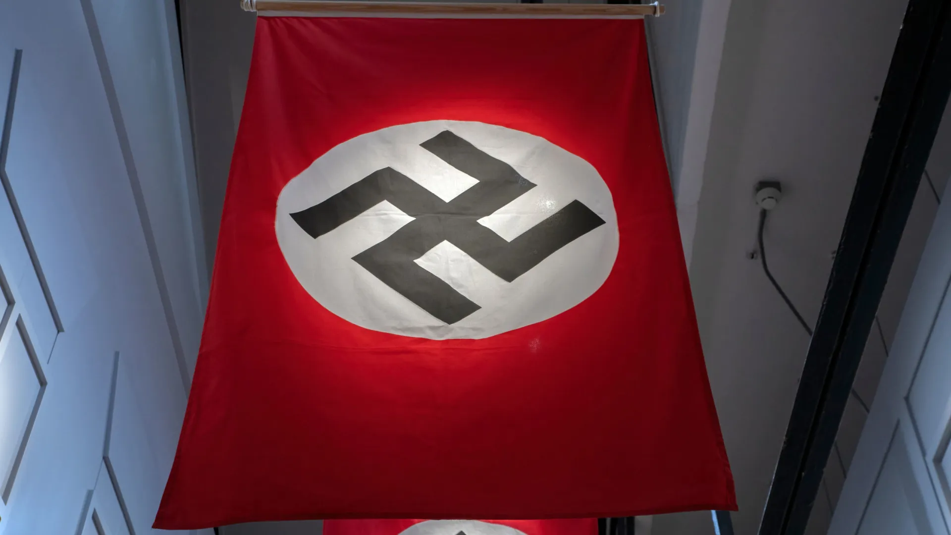 Milhares de objetos nazis apreendidos na Alemanha. Há seis suspeitos