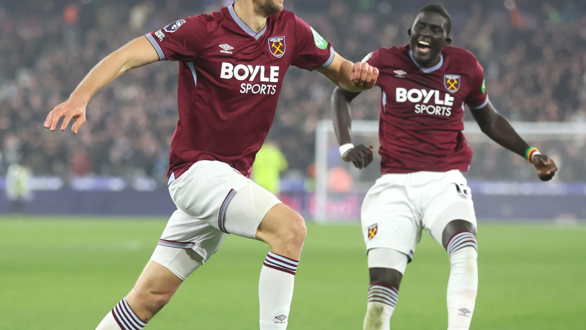 
                    Guardem a tesoura. NES trava United e corte de cabelo vai ter de esperar
                