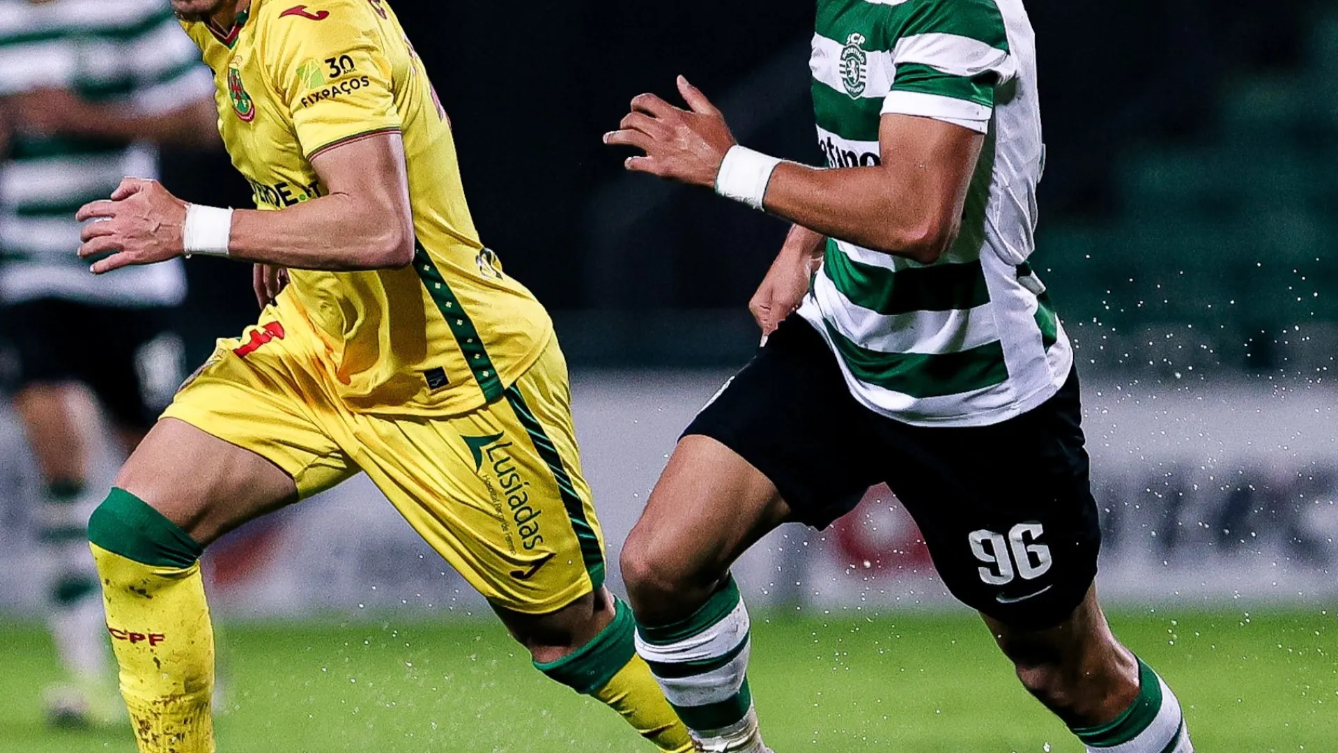 
                    Sporting B reentra nos eixos e fulmina na visita ao Paços de Ferreira
                