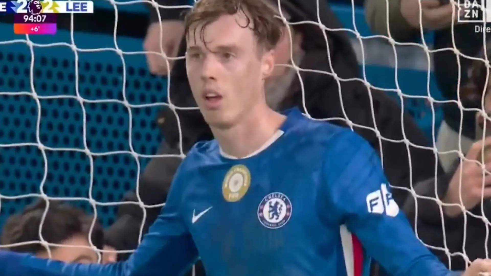 
                    És tu, Bryan Ruiz? Palmer fez isto e fãs do Chelsea ficaram incrédulos
                