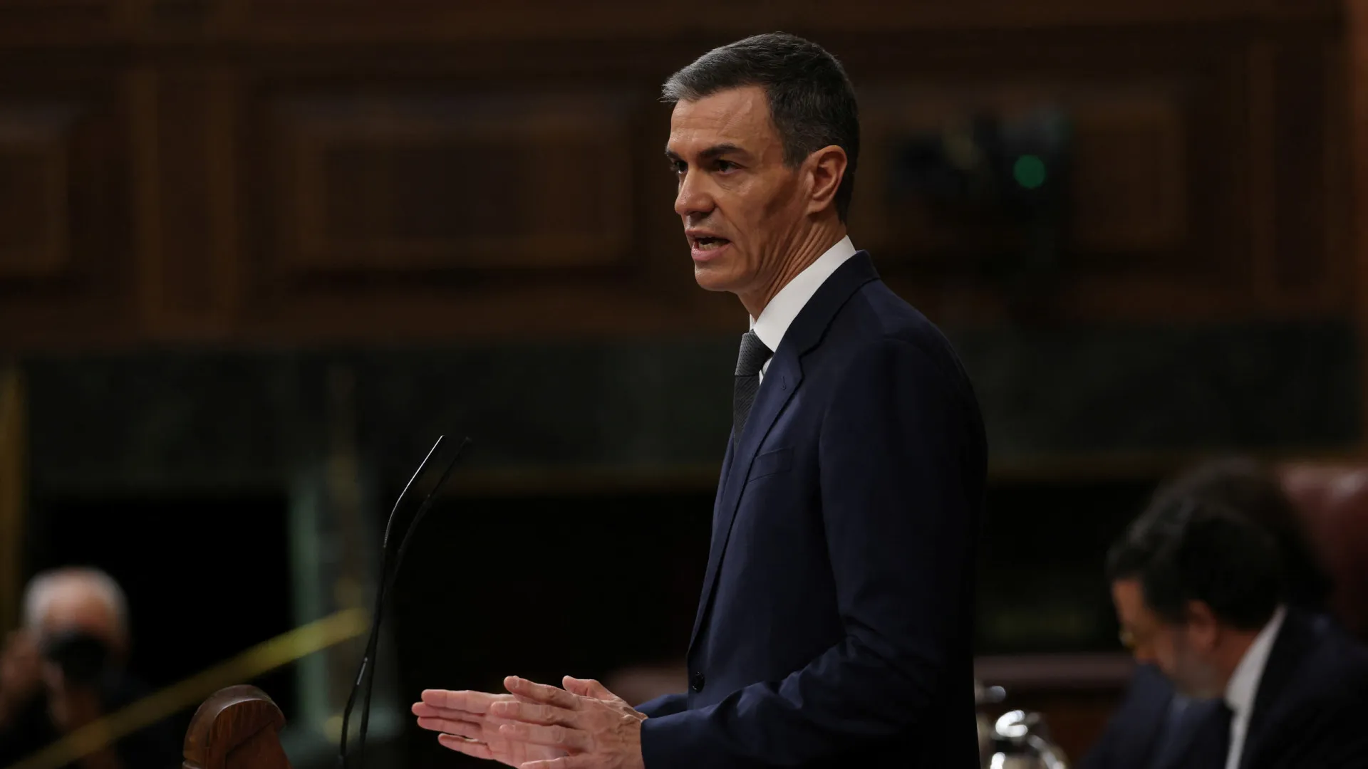 
                    Delegação europeia lamenta não ter sido recebida em Espanha
                